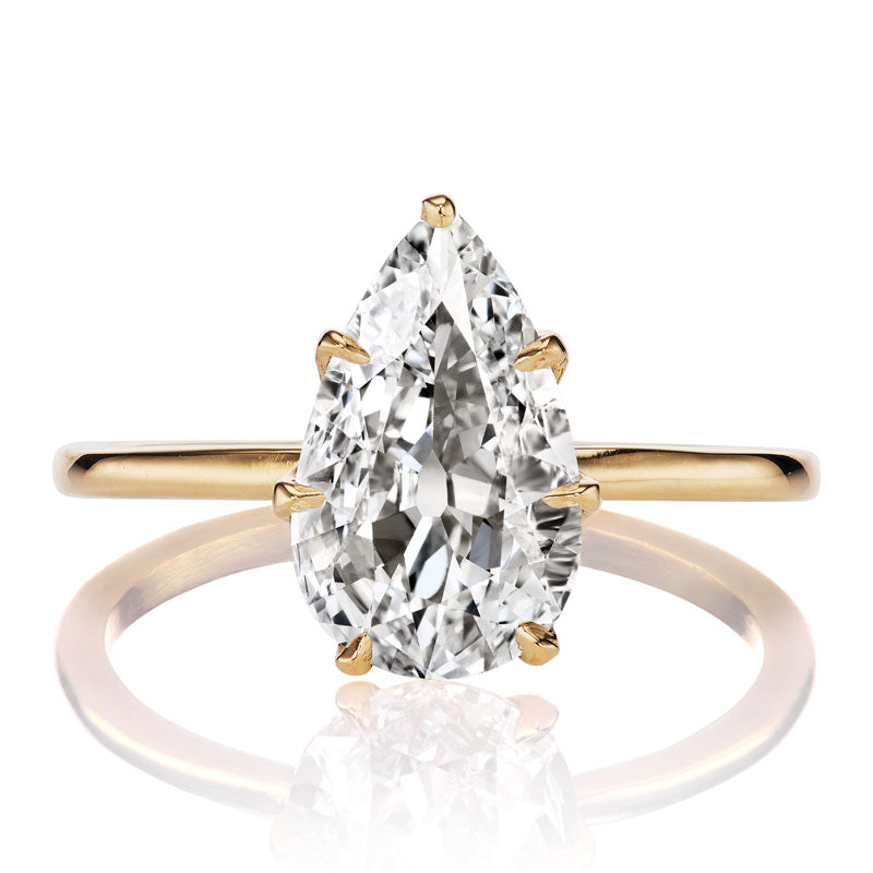 Solitaire Pear Shaped Engagement Ring in Yellow Gold Setting