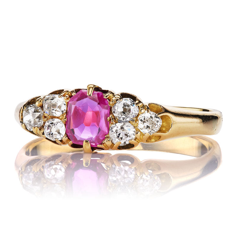 Vintage No-Heat Thai Ruby diamond with gemstone