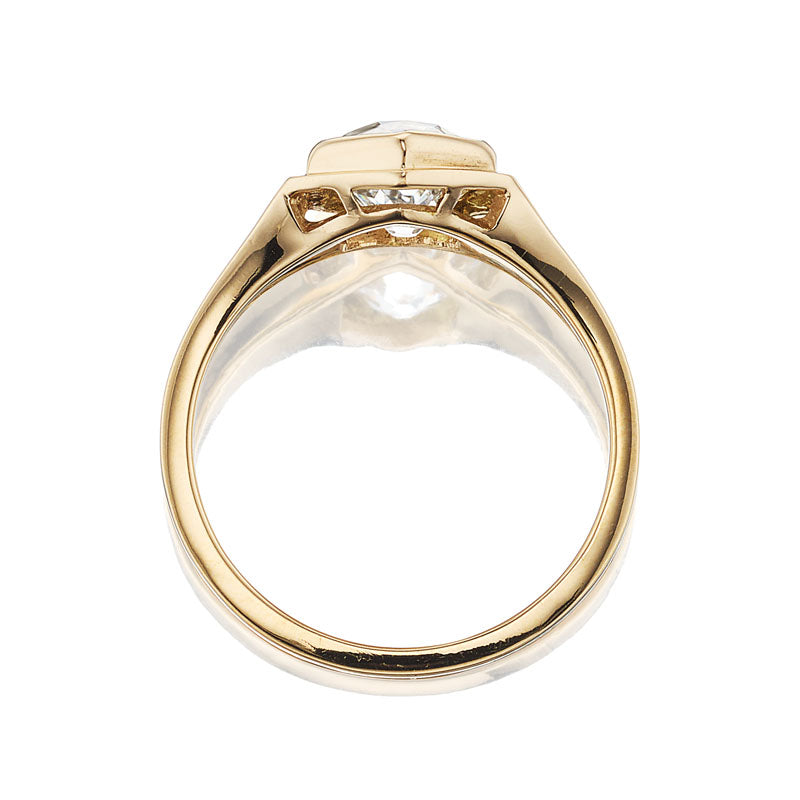 g-h-i color, si-i clarity diamond in yellow gold setting