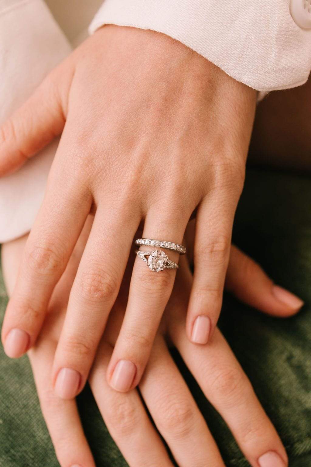 g-h-i color, vs clarity in platinum setting