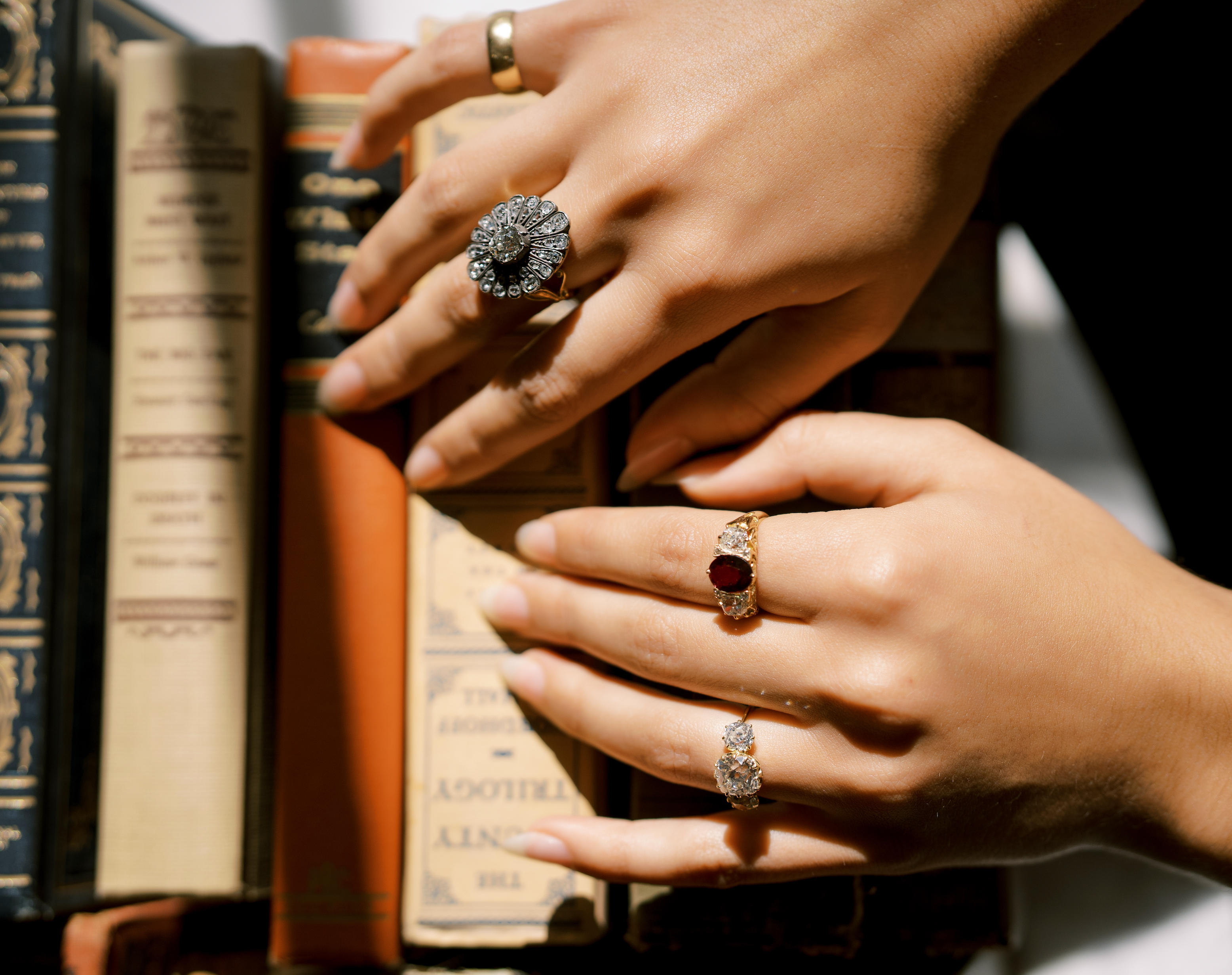 A Gift Guide for the Antique Lover: AB Valentines Day Edition