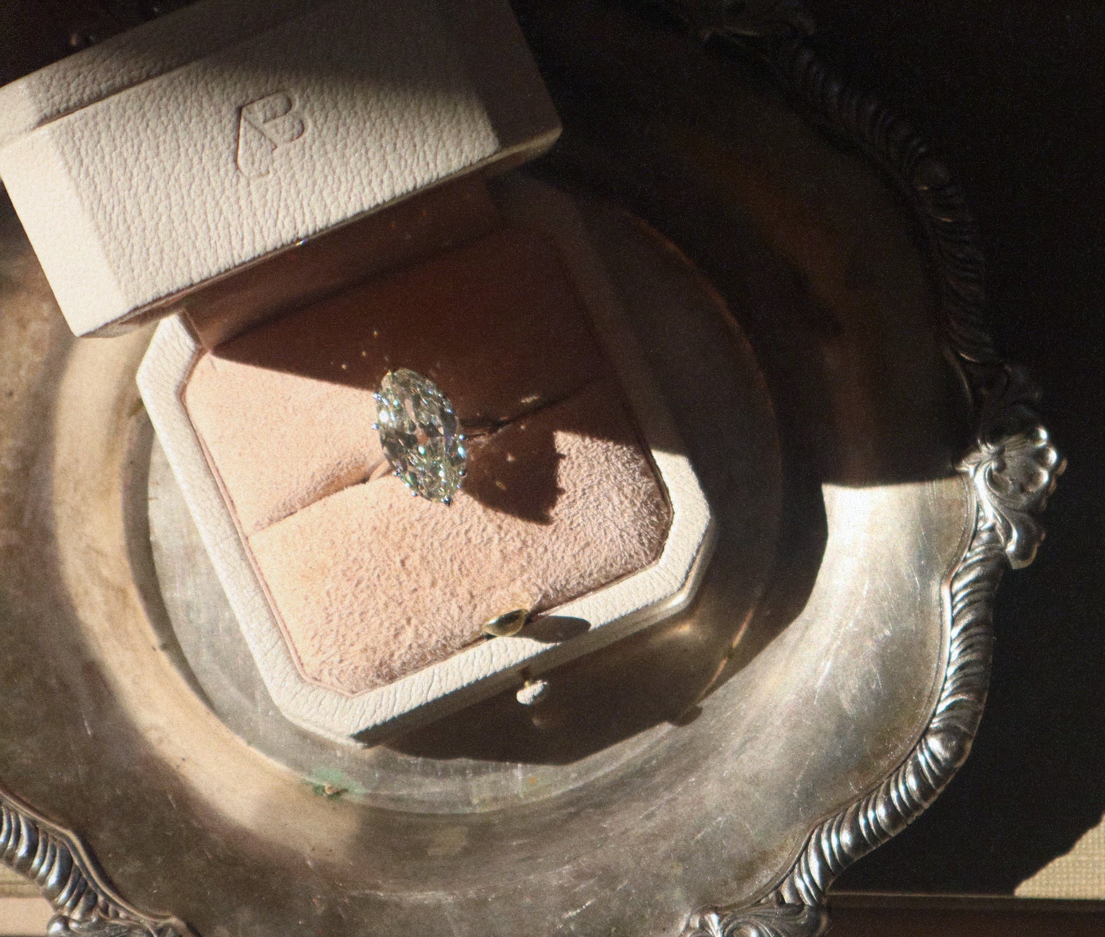 ANTIQUE diamond engagement ring