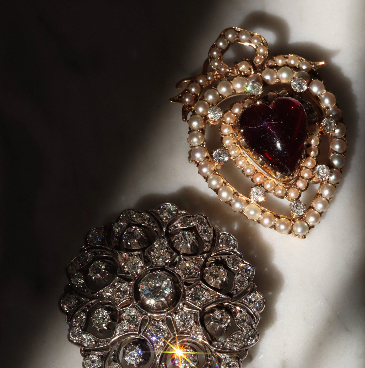 ANTIQUE diamond with gemstone