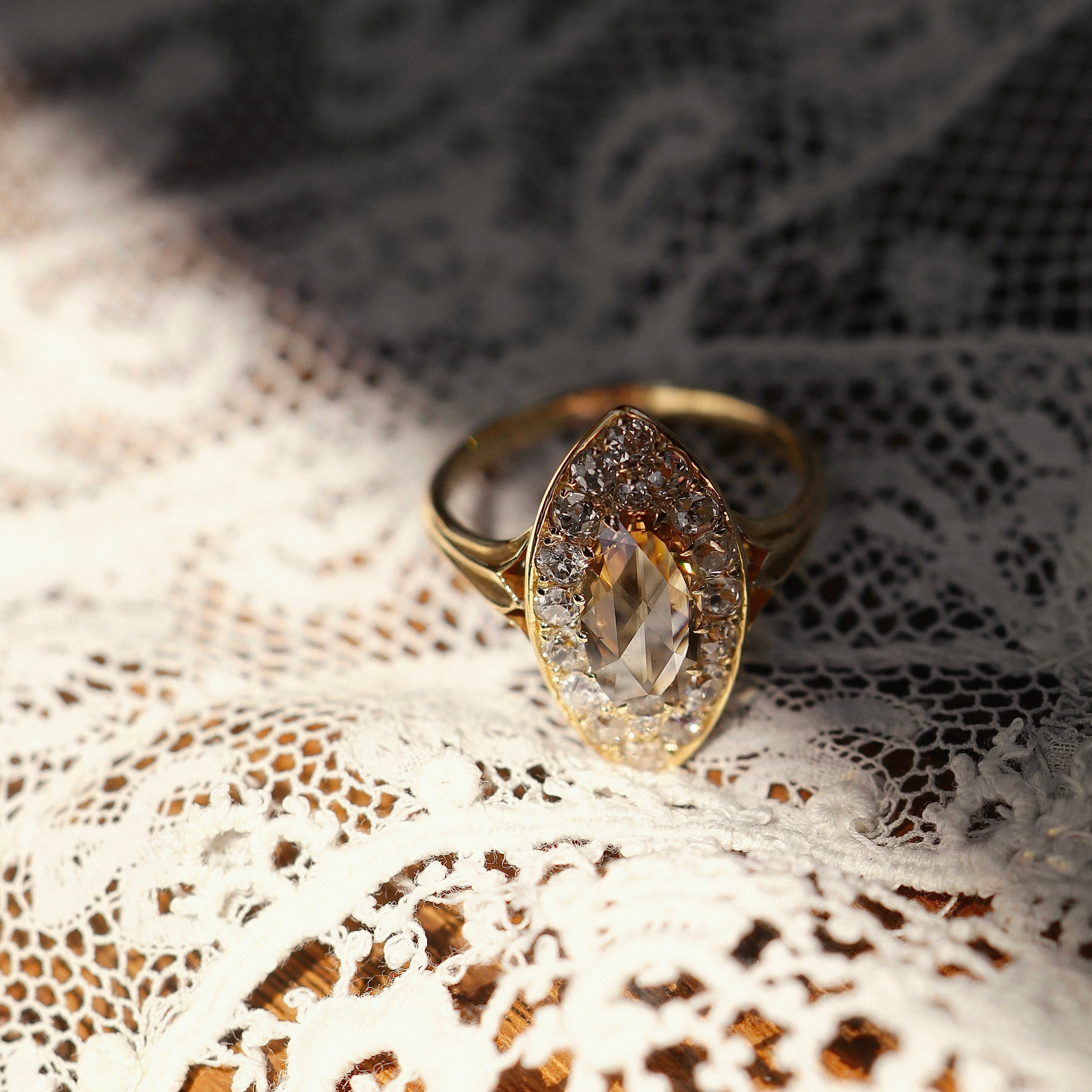 ANTIQUE diamond engagement ring