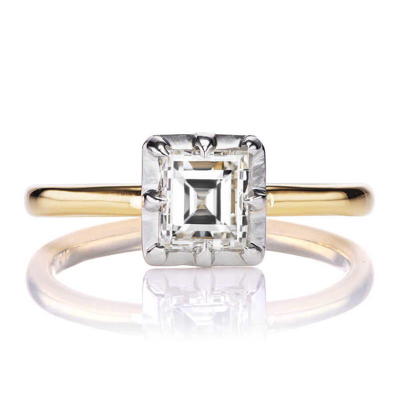 Collet Set Carré Cut Diamond in Platinum and 18kt Gold Two Tone Setting