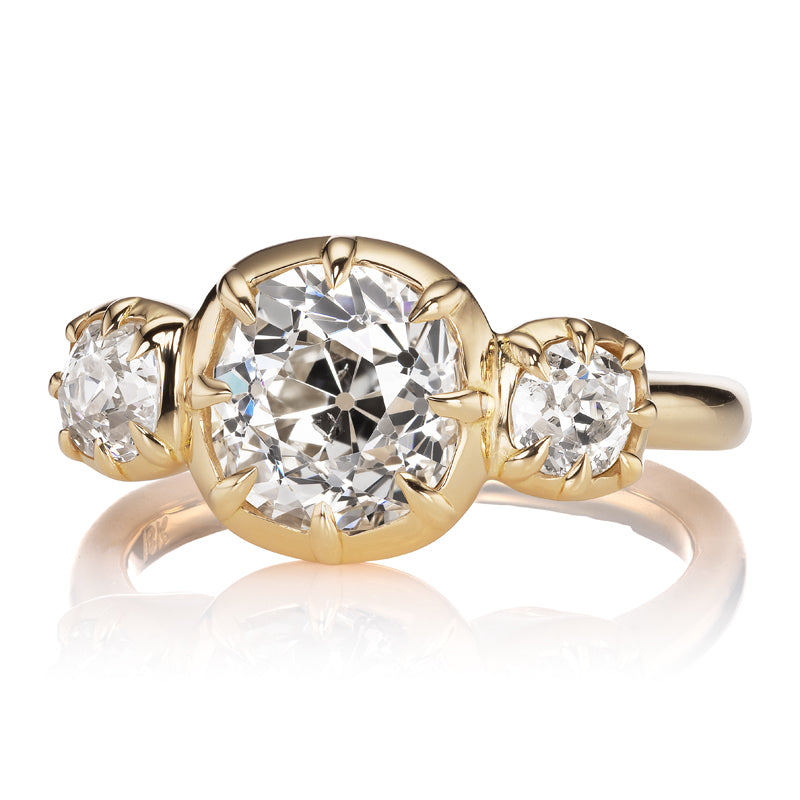 2-3 Carats vintage engagement ring