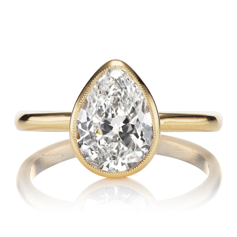 Bezel Set 1.83 Carat Pear Cut Diamond Engagment Ring in 18kt Gold