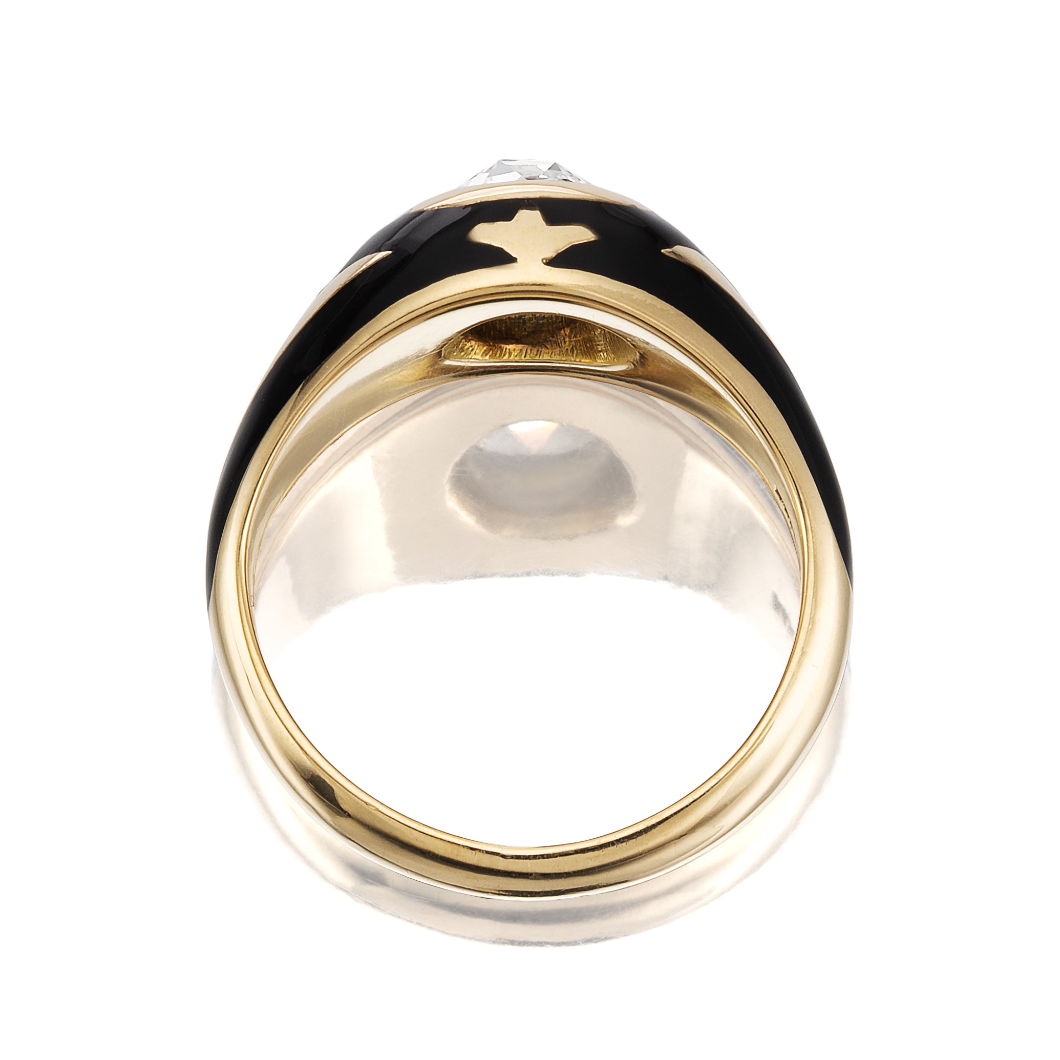 j-k-l color, si-i clarity diamond in yellow gold setting