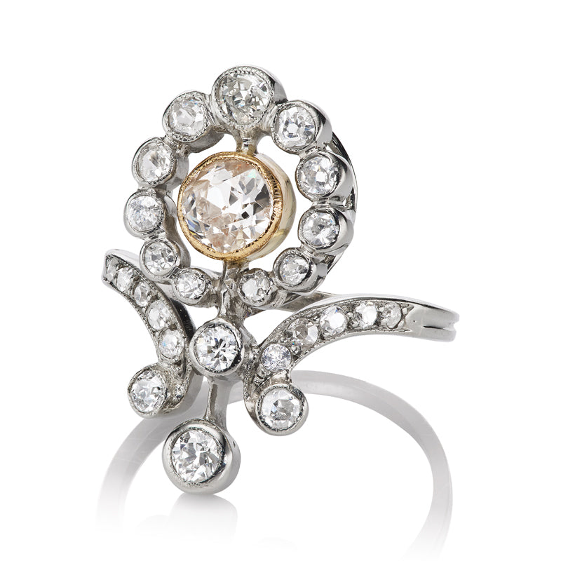 ANTIQUE diamond engagement ring