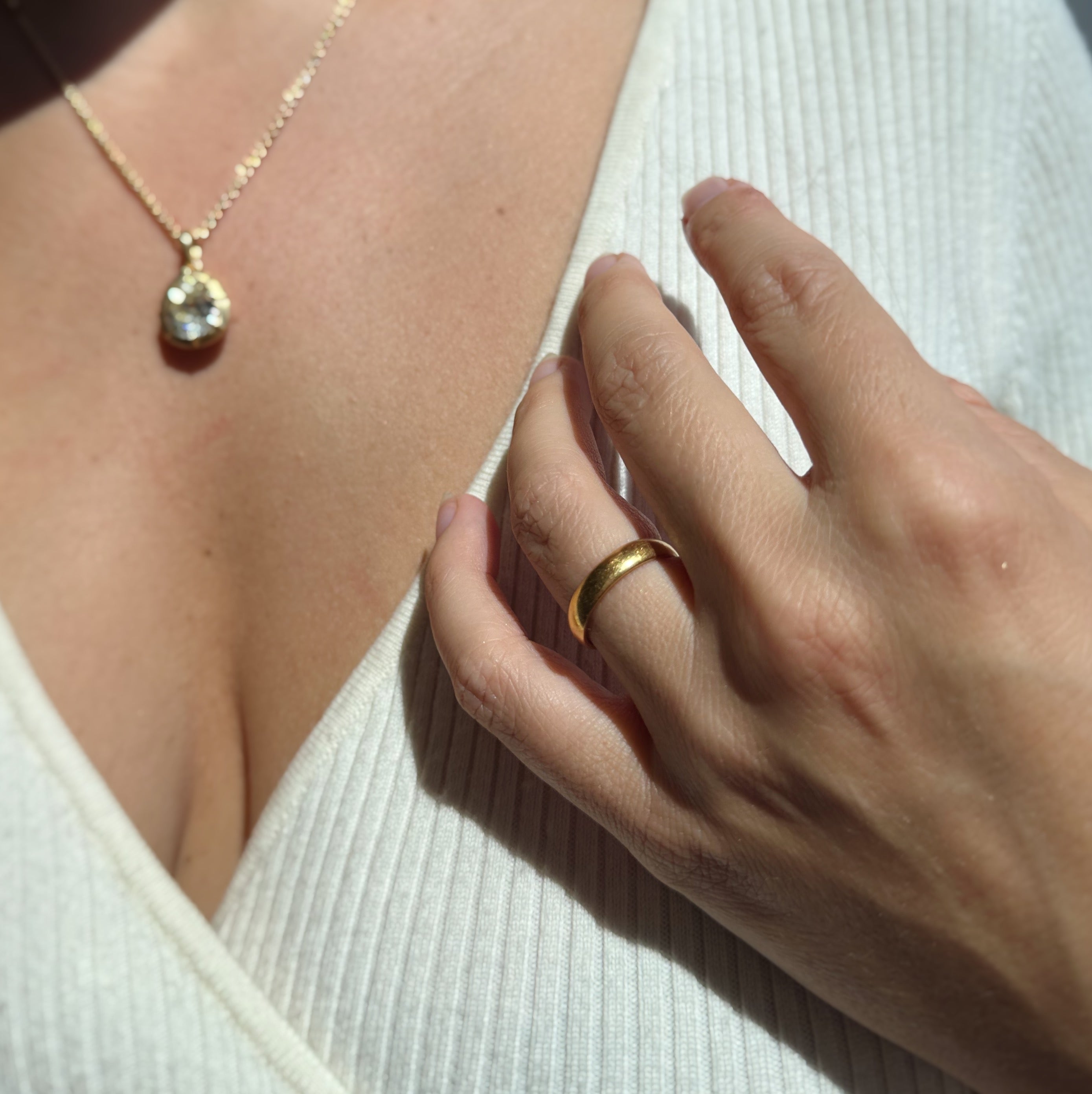 22kt Yellow Gold Band 4 mm