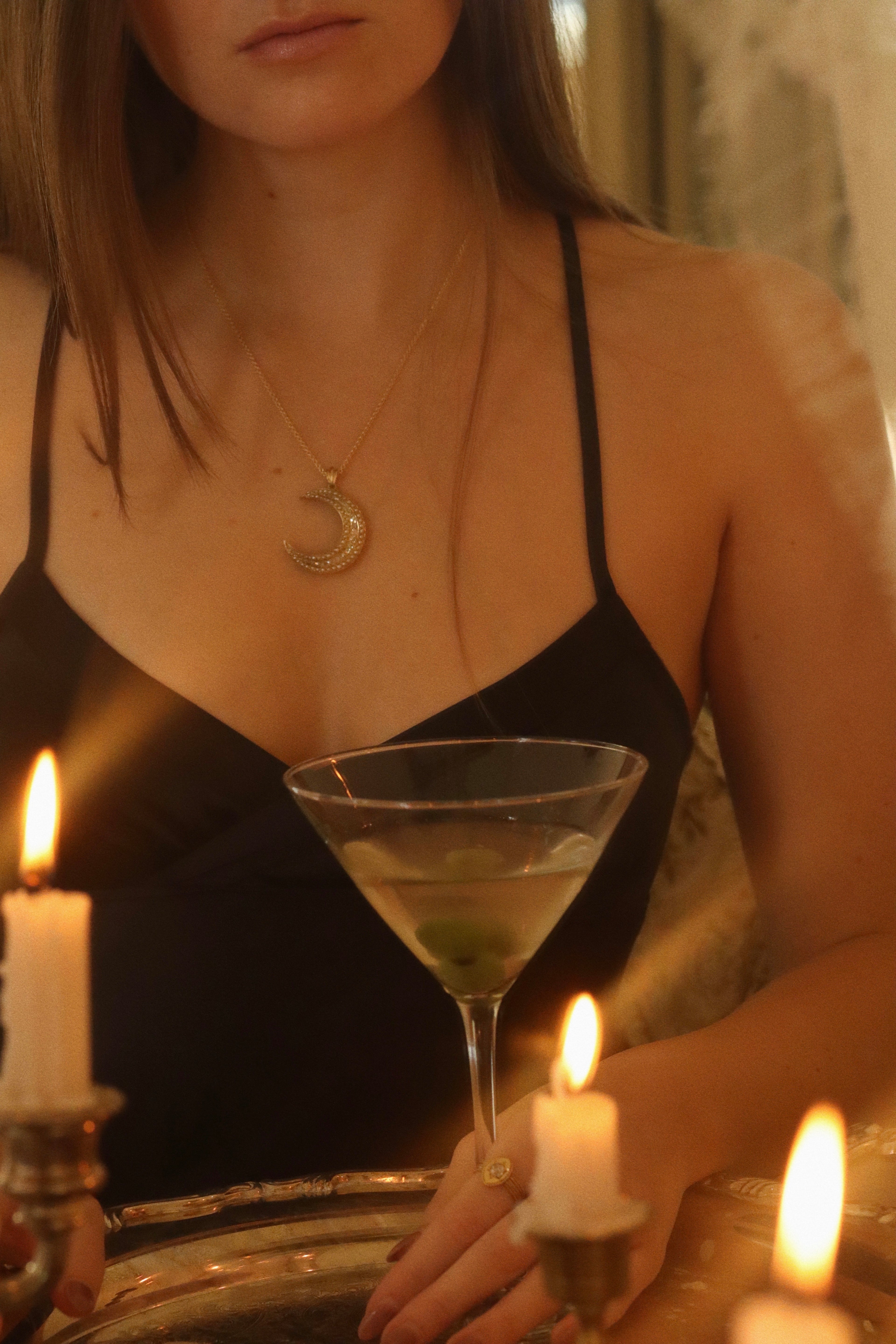 g-h-i color, vs clarity diamond in yellow gold setting