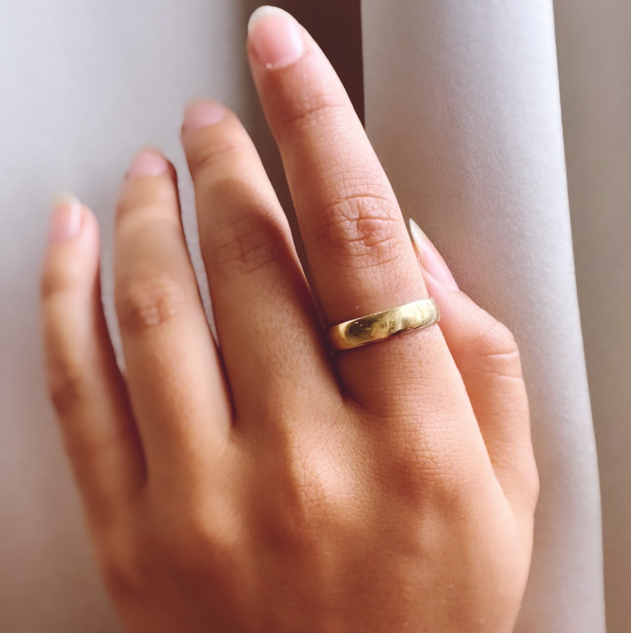 18kt Yellow Gold Band 4.7 mm