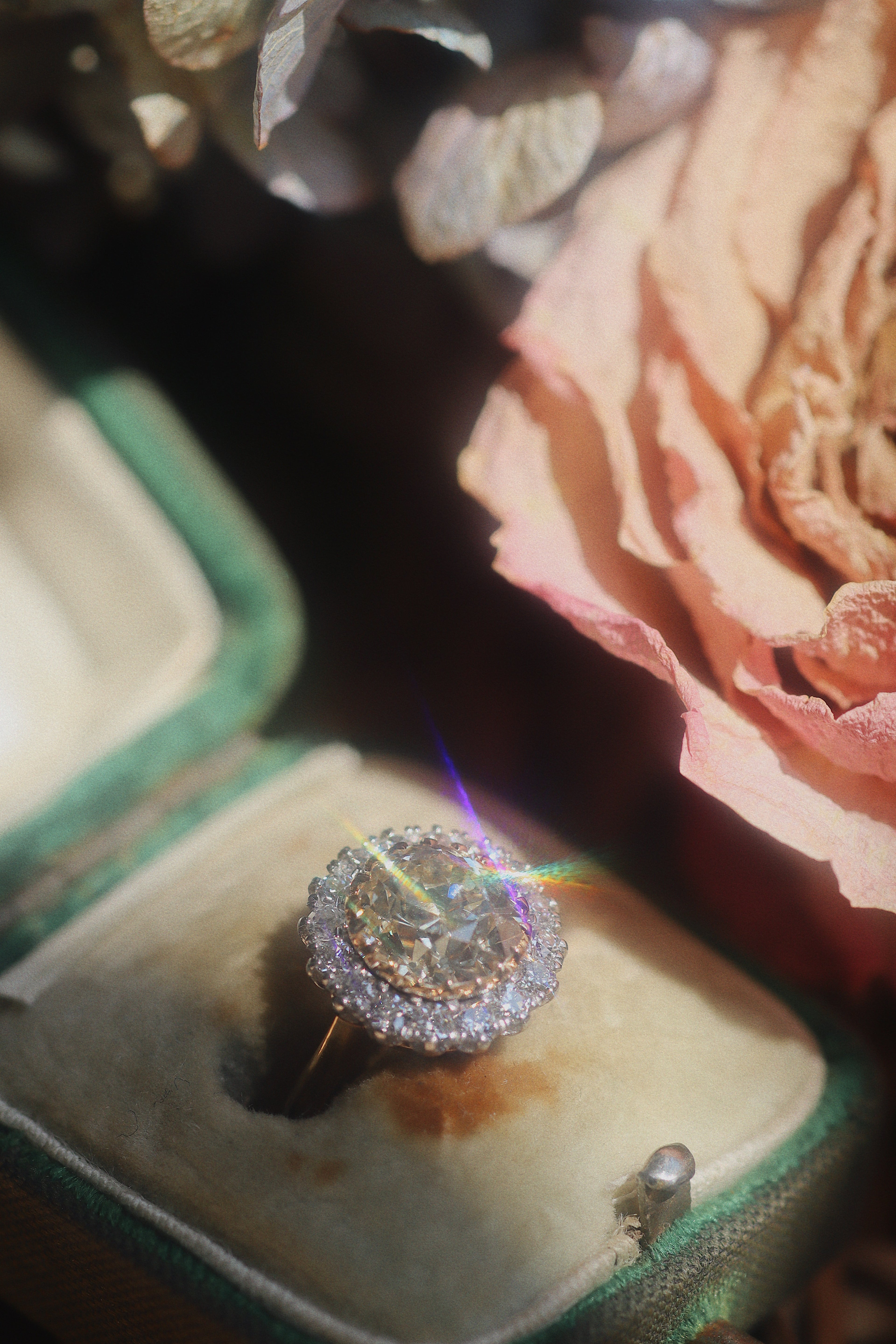 2-3 CaratsHalo diamond Rings for sale 