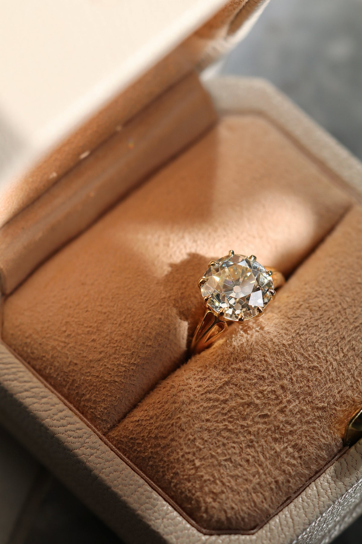 5+ Caratsdiamond Engagement Rings for sale 