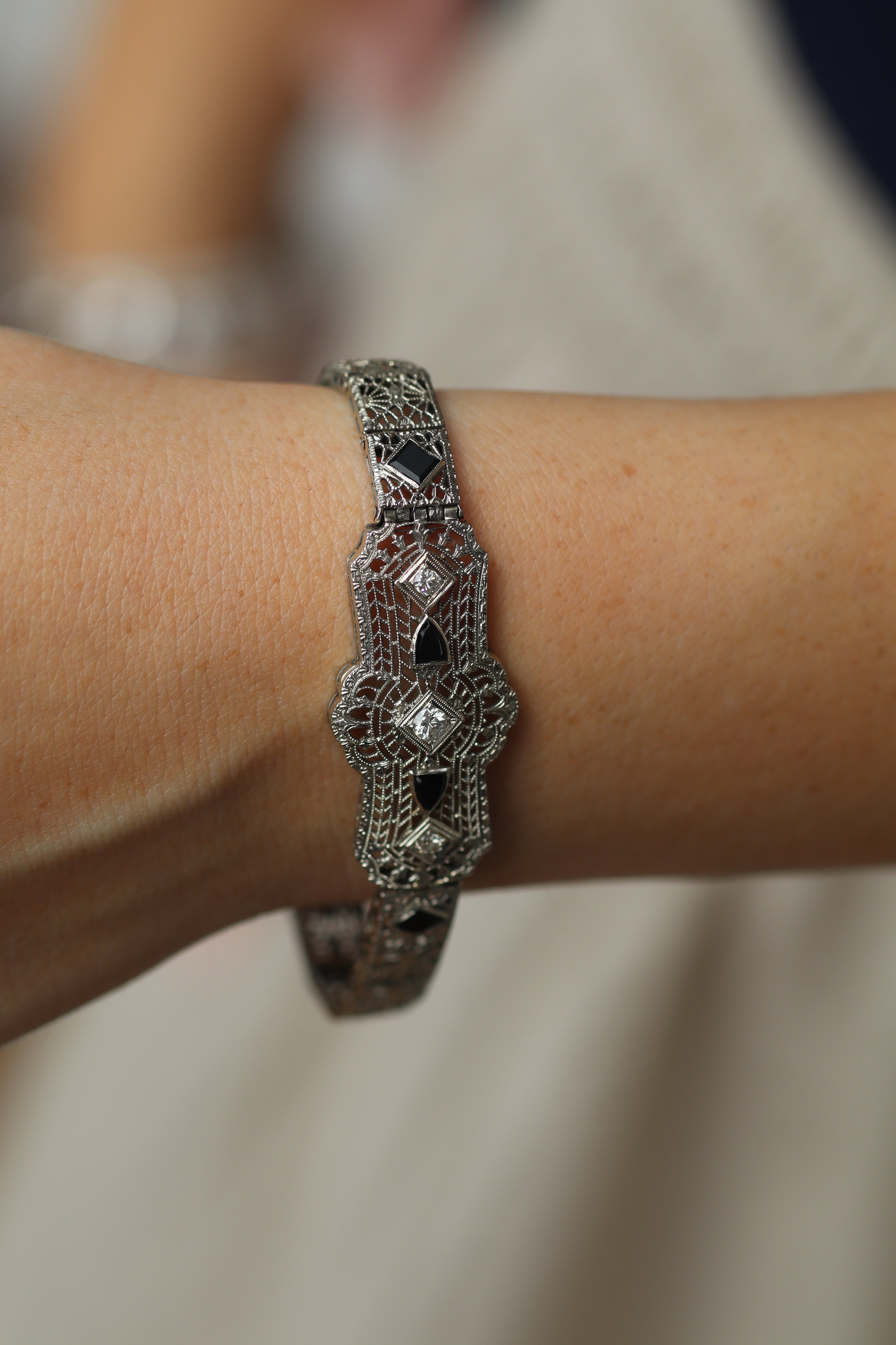 g-h-i color, vs clarity diamond bracelets in white gold setting