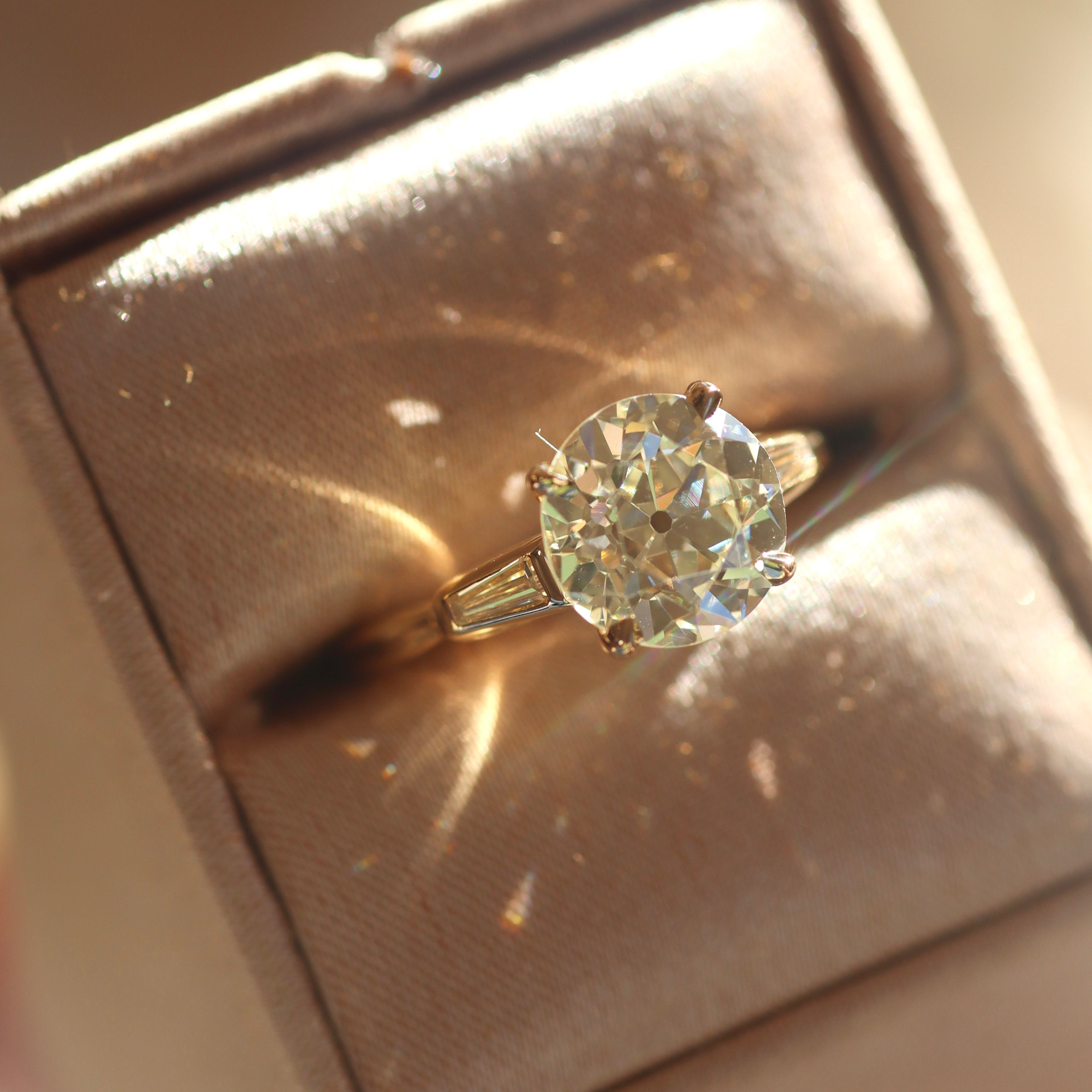 AB MADE diamond engagement ring