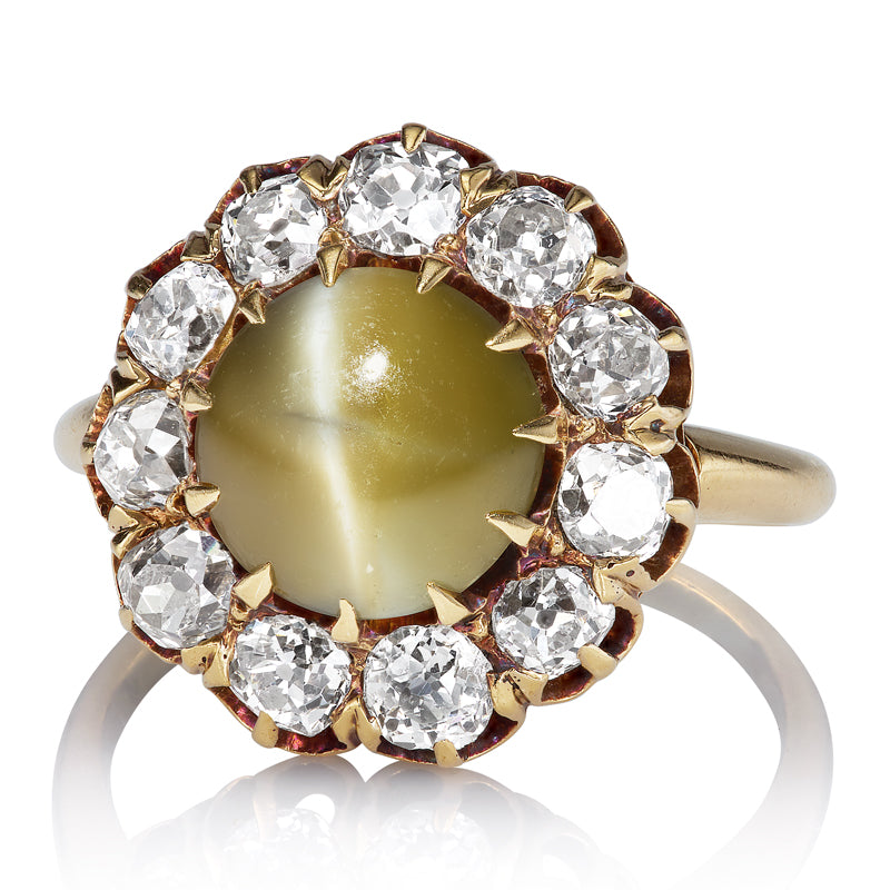 Cat's Eye cluster ring diamond with gemstone