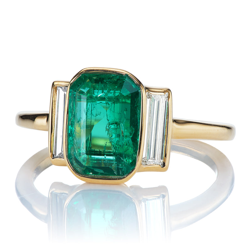 1.04ct emerald diamond with gemstone