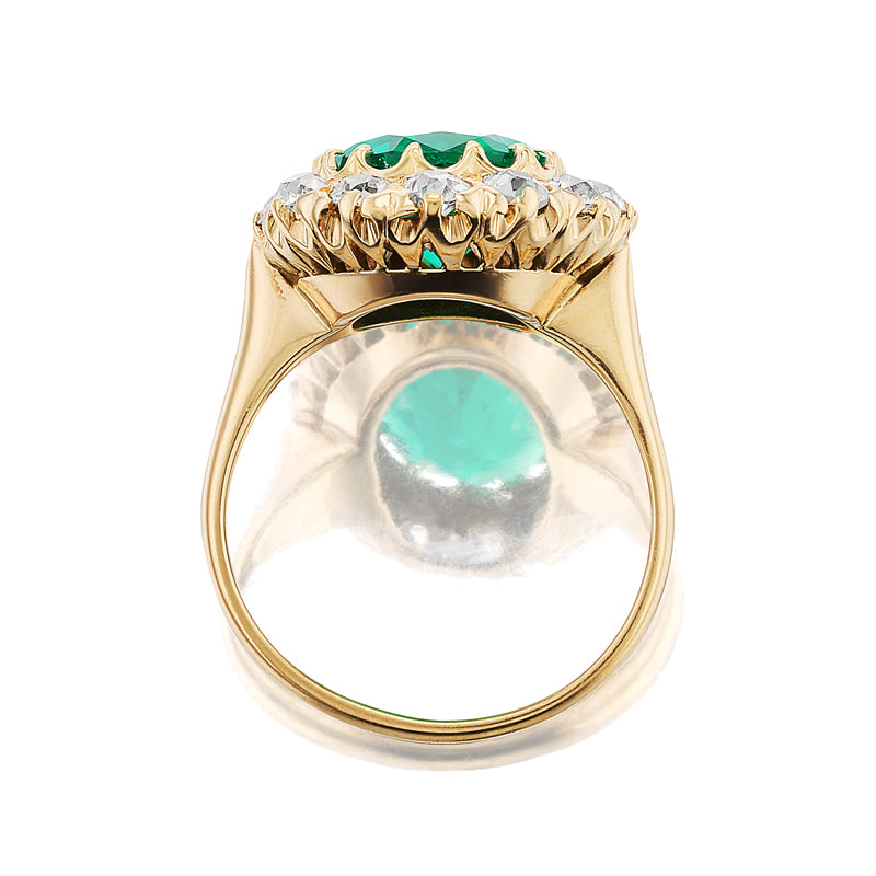 j-k-l color, si-i clarity in yellow gold setting