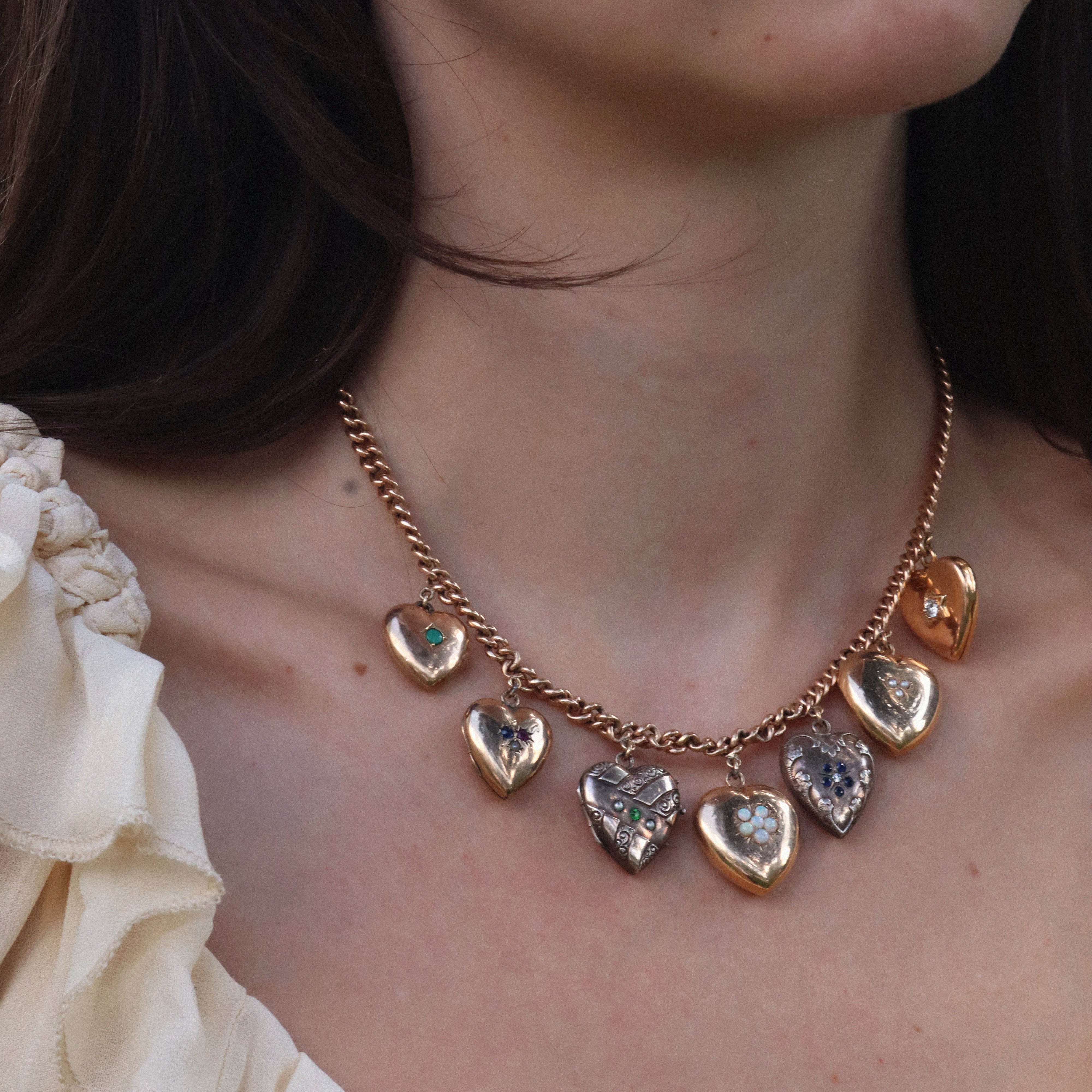 ANTIQUE with gemstone