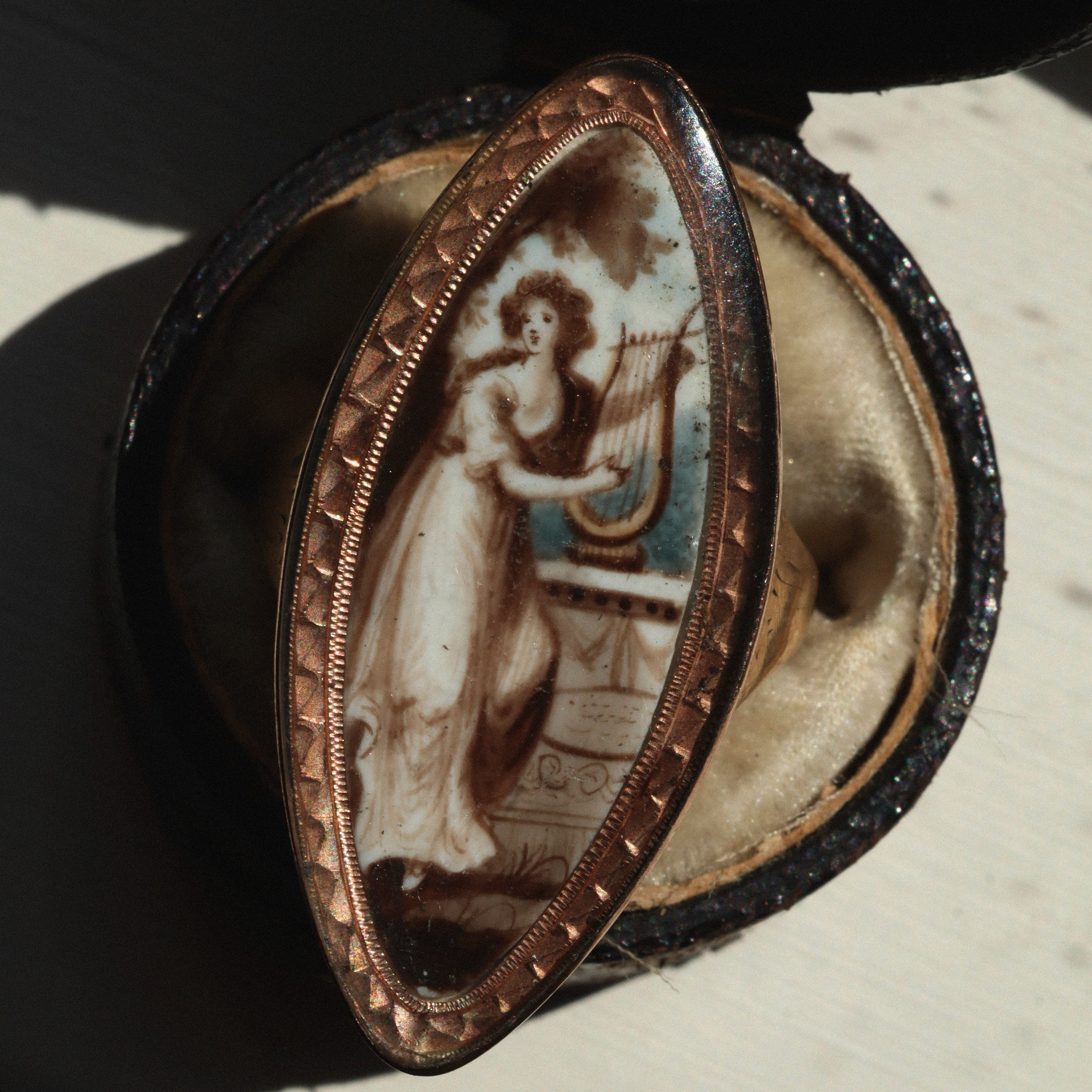 ANTIQUE