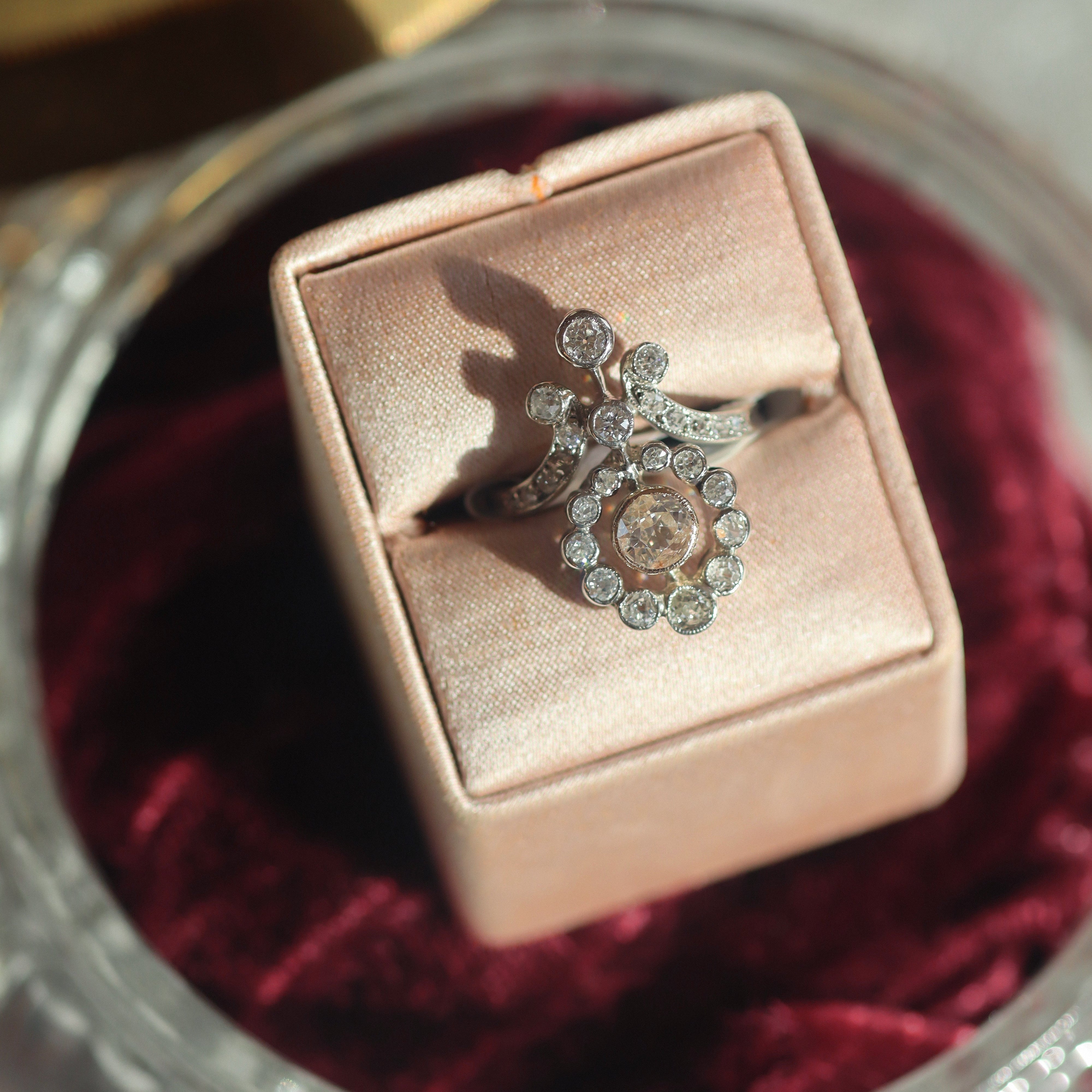 ANTIQUE diamond engagement ring