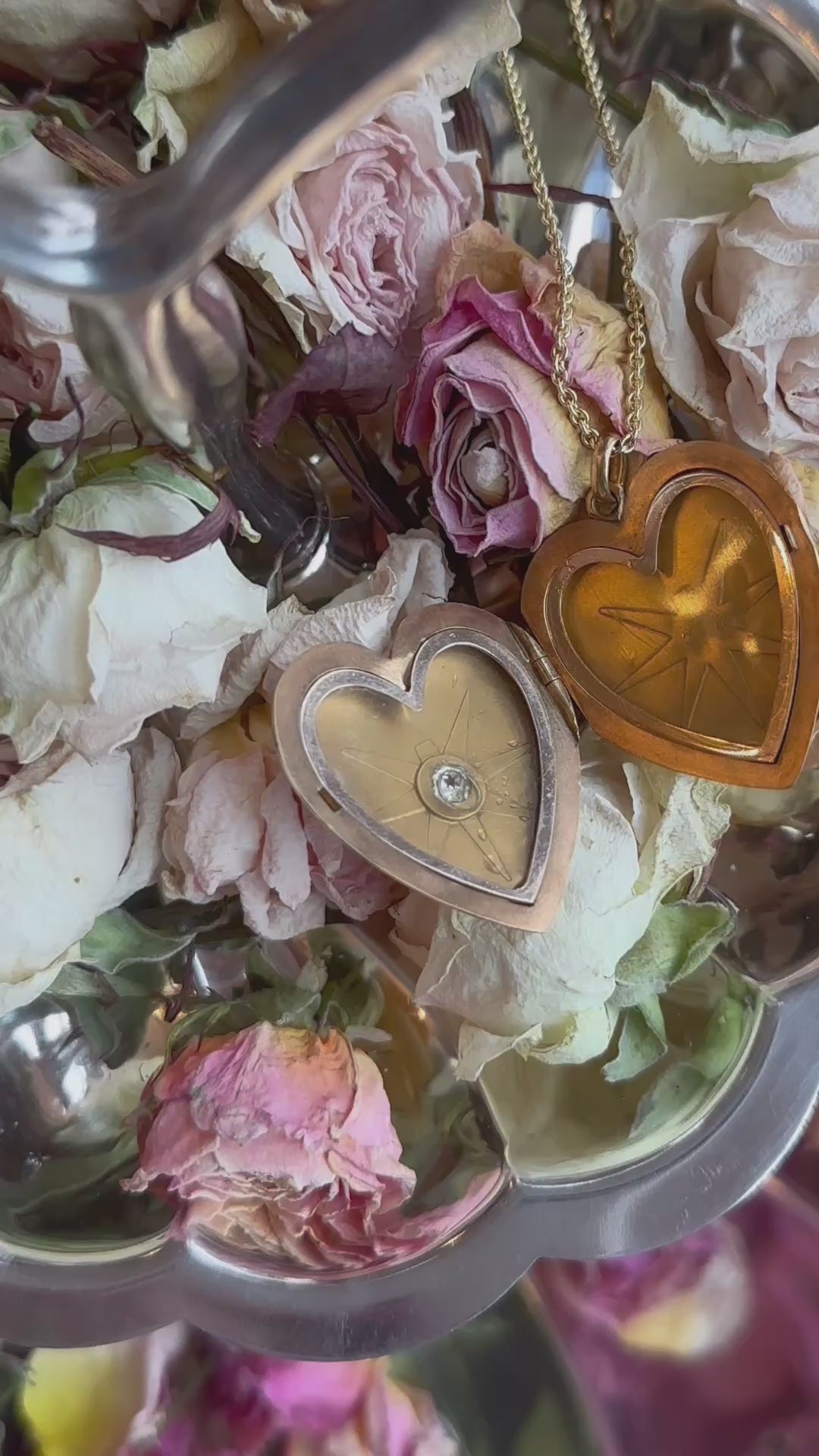 j-k-l color, si-i clarity diamond in yellow gold setting