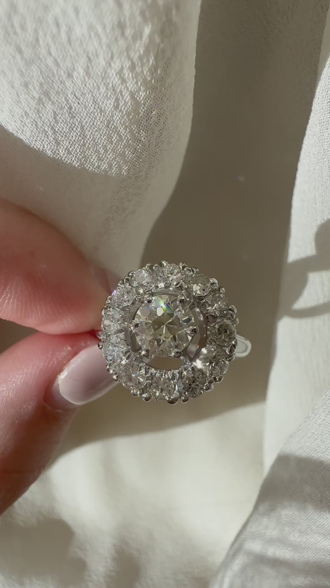 j-k-l color, si-i clarity diamond in platinum setting