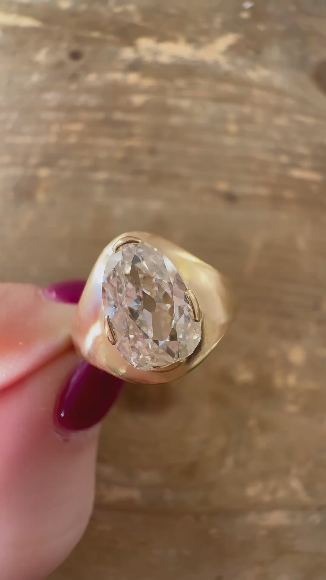 Band Pear cut diamond Rings