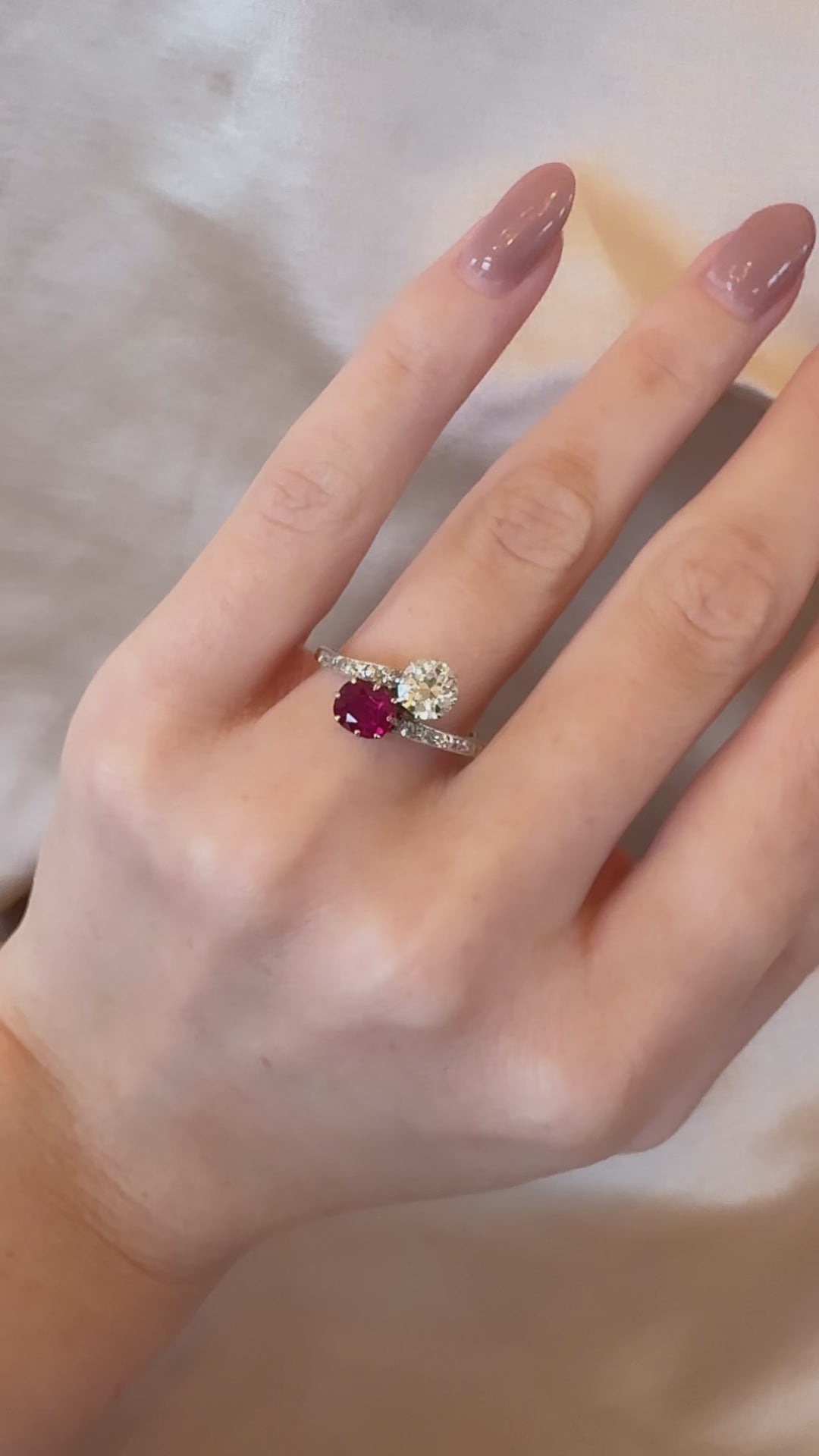 g-h-i color, vs clarity diamond rings in two-tone setting