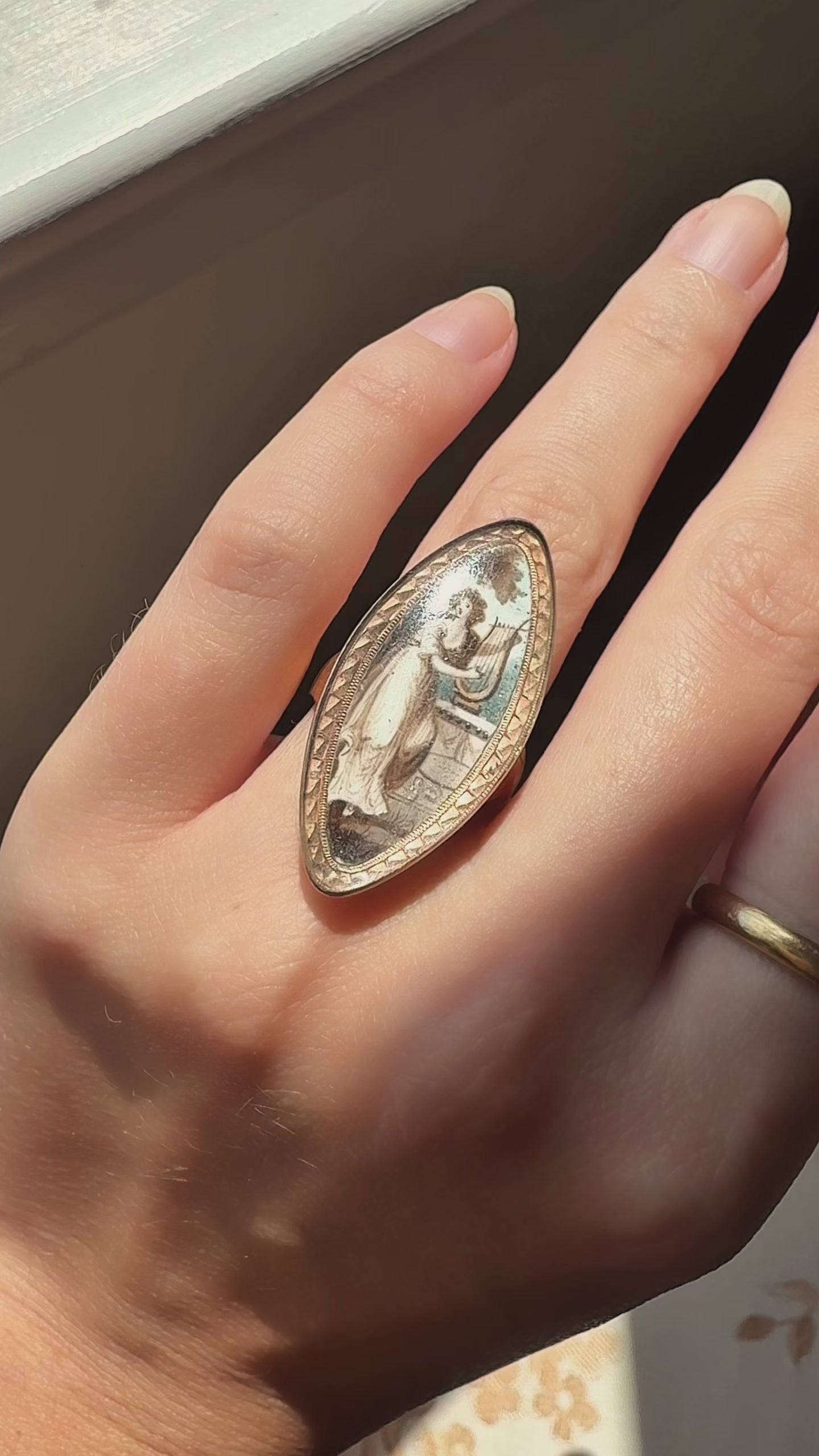  videos and images of vintage Rings-Rings