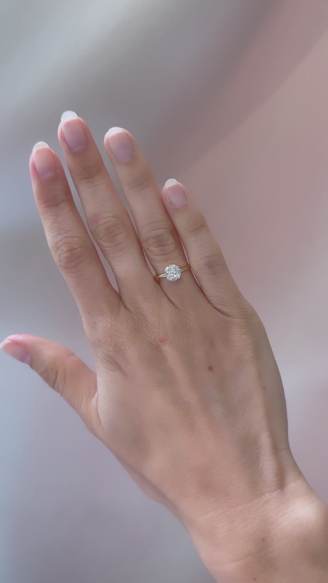 m-z color, vs clarity diamond in yellow gold setting