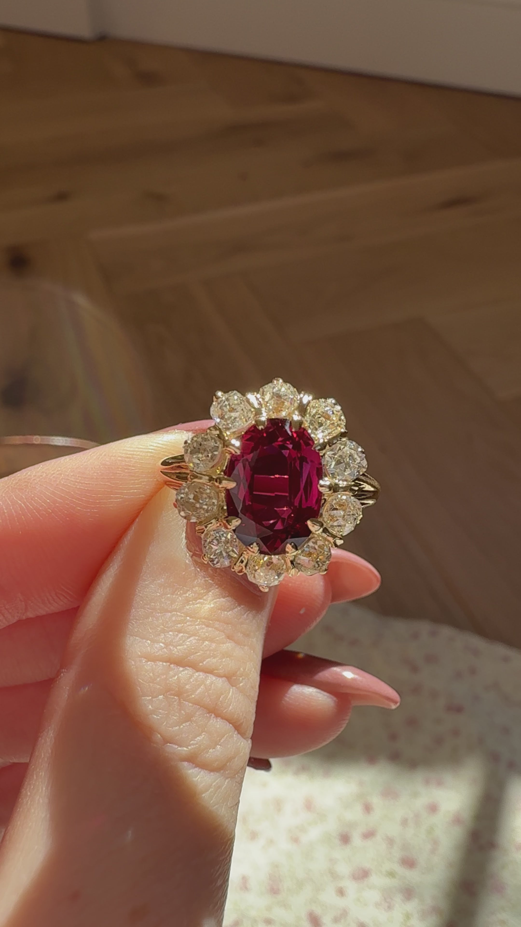 g-h-i color, vs clarity diamond in yellow gold setting