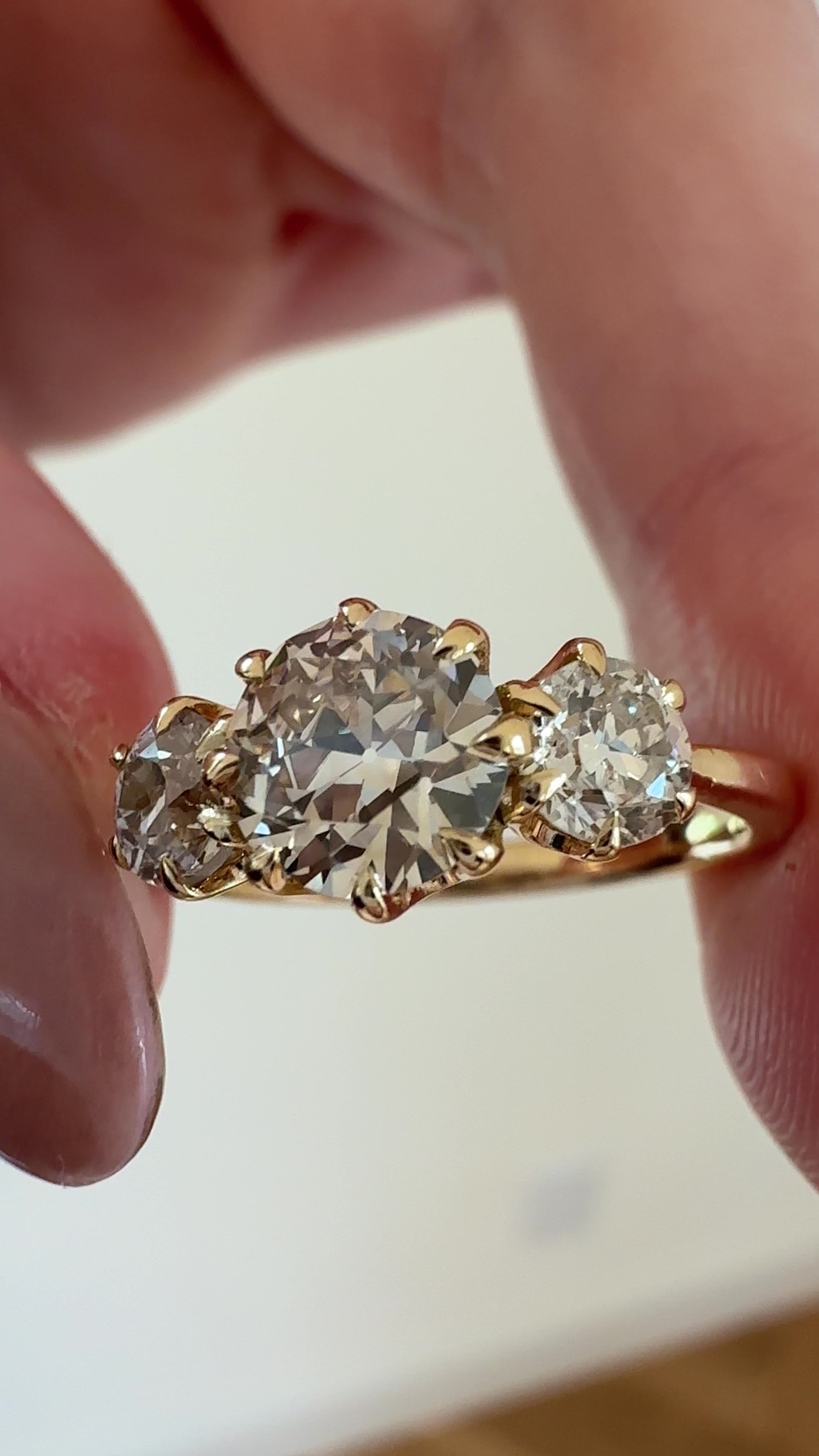 m-z color, vs clarity diamond rings in yellow gold setting