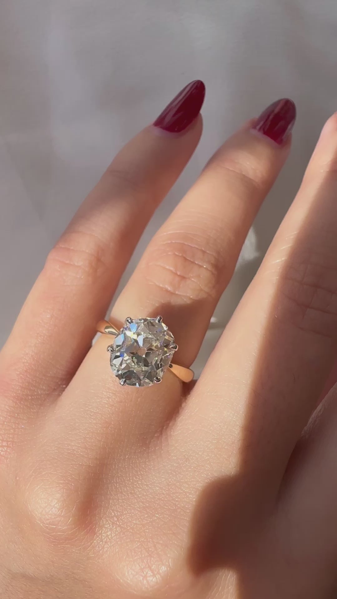 Solitaire Marquise/Oval cut diamond Rings