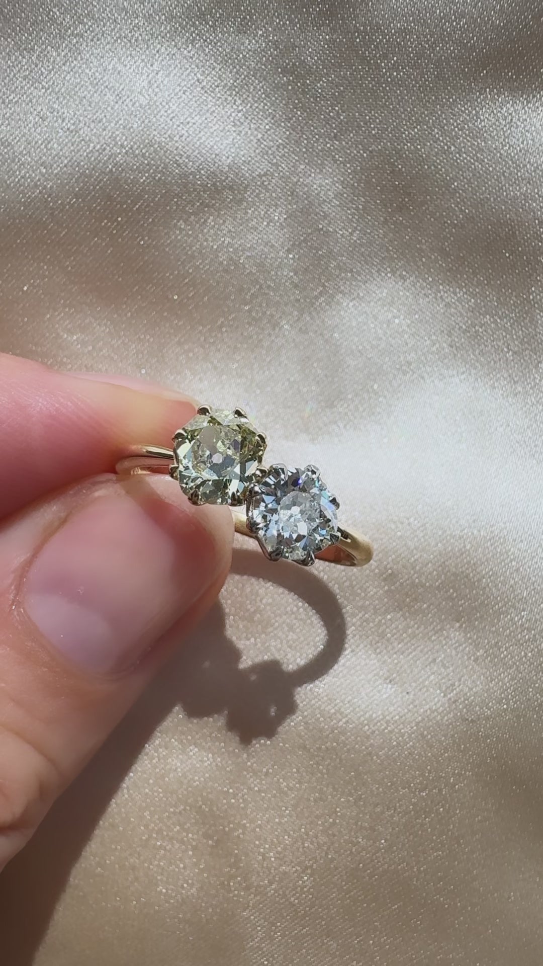 fancy color, si-i clarity diamond in yellow gold setting