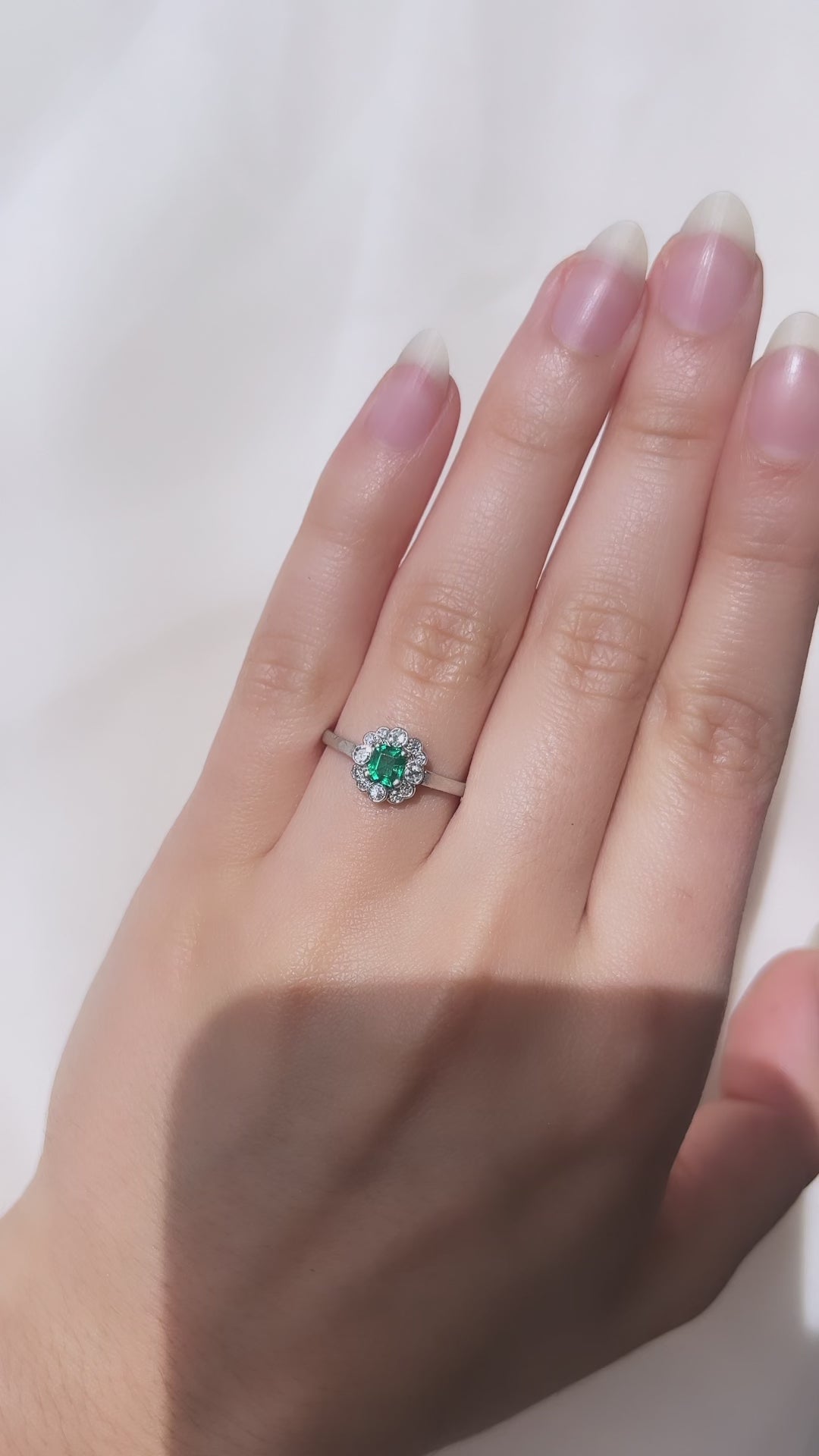 diamond in platinum setting