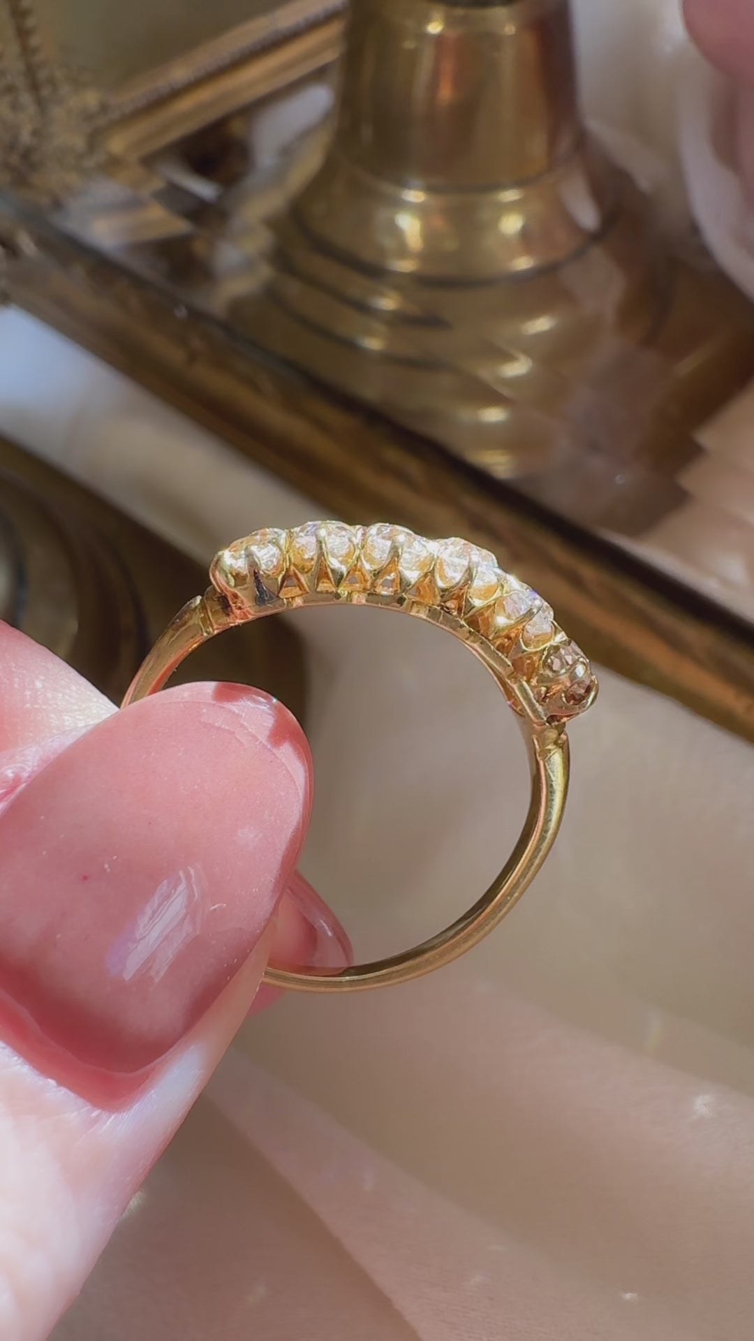 g-h-i color, si-i clarity diamond in yellow gold setting