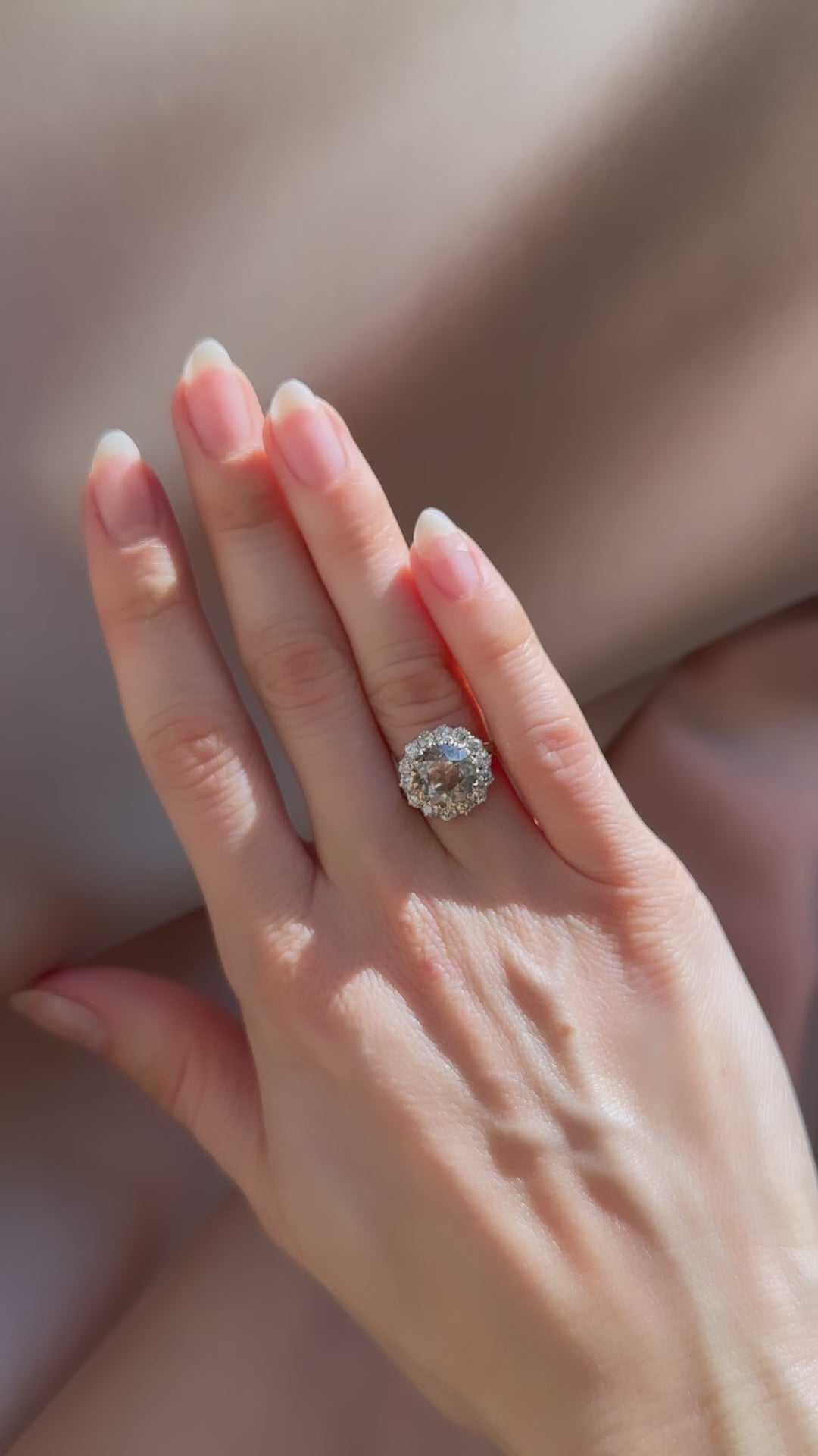 fancy color, si-i clarity diamond in two-tone setting