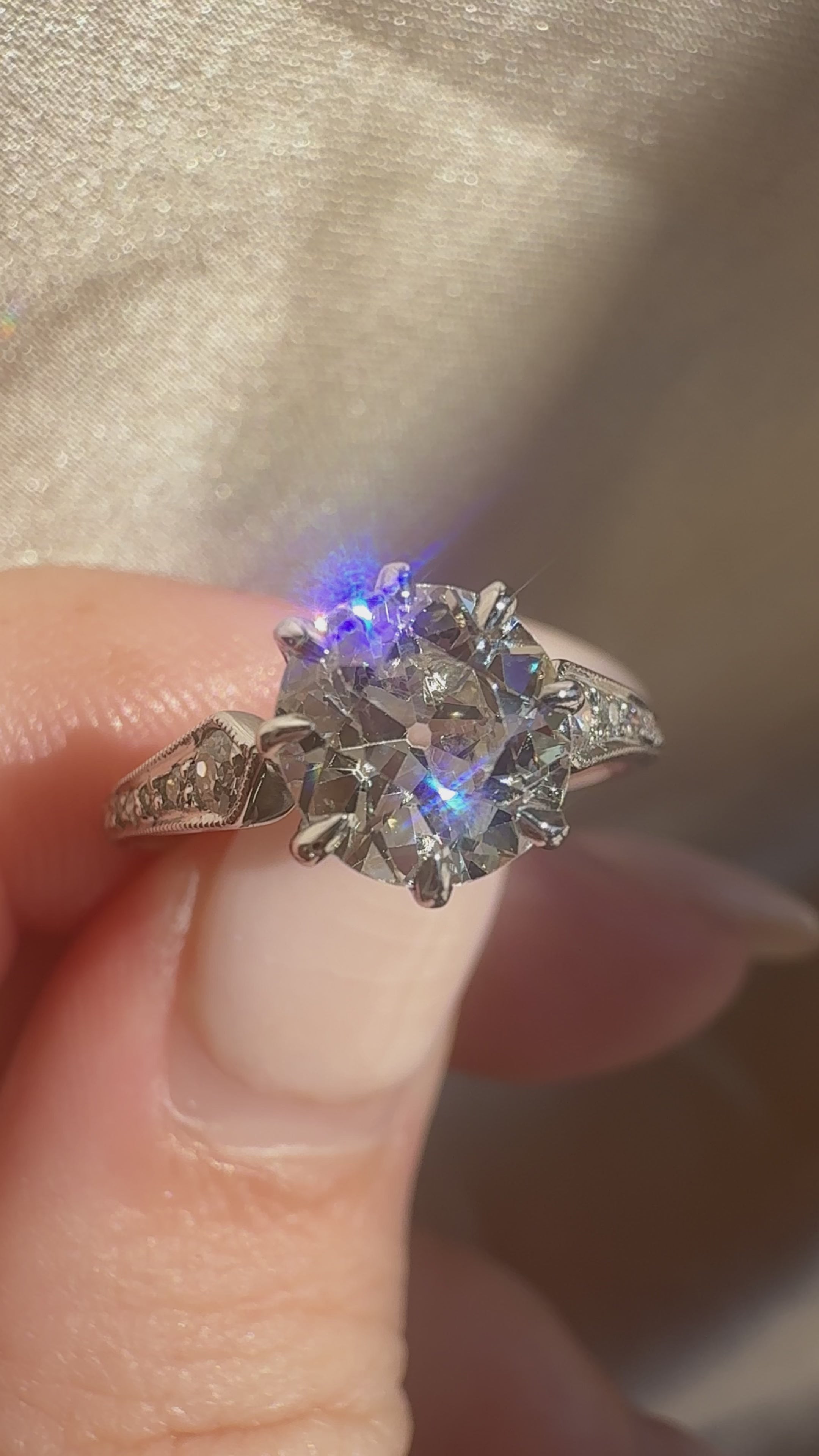 j-k-l color, si-i clarity diamond in platinum setting