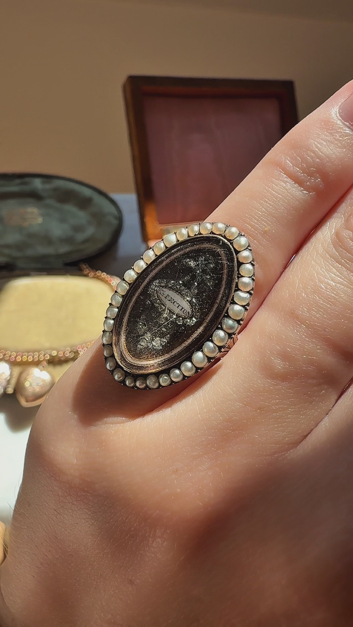  videos and images of vintage Rings-Rings