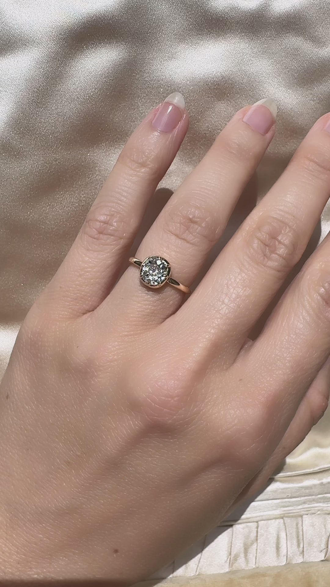 j-k-l color, si-i clarity diamond in yellow gold setting