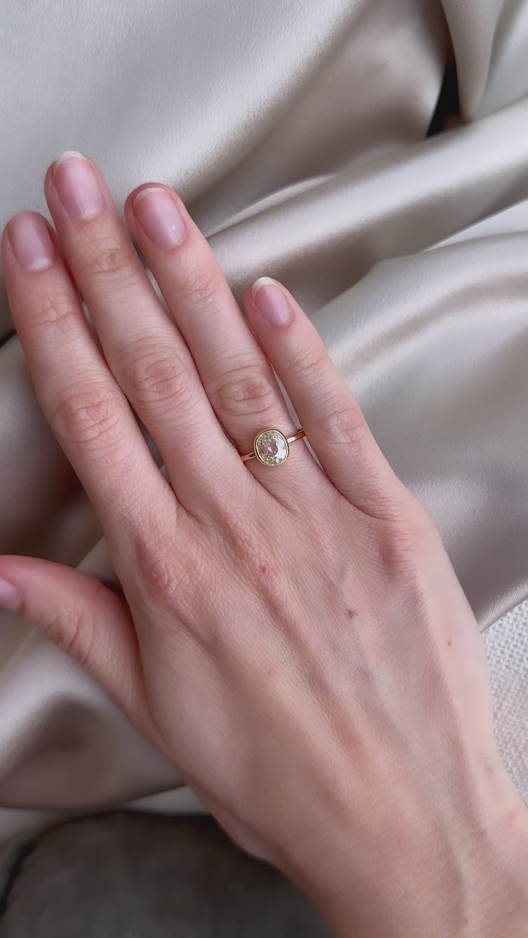 j-k-l color, si-i clarity diamond in yellow gold setting