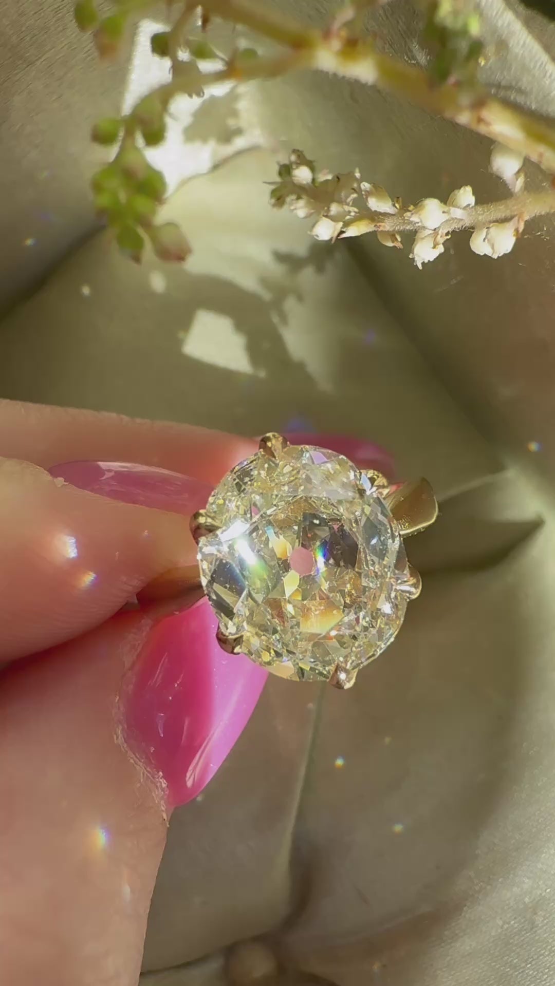 j-k-l color, vs clarity diamond in yellow gold setting