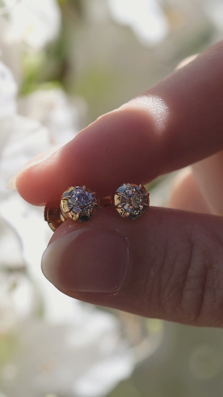 vs clarity in yellow gold setting