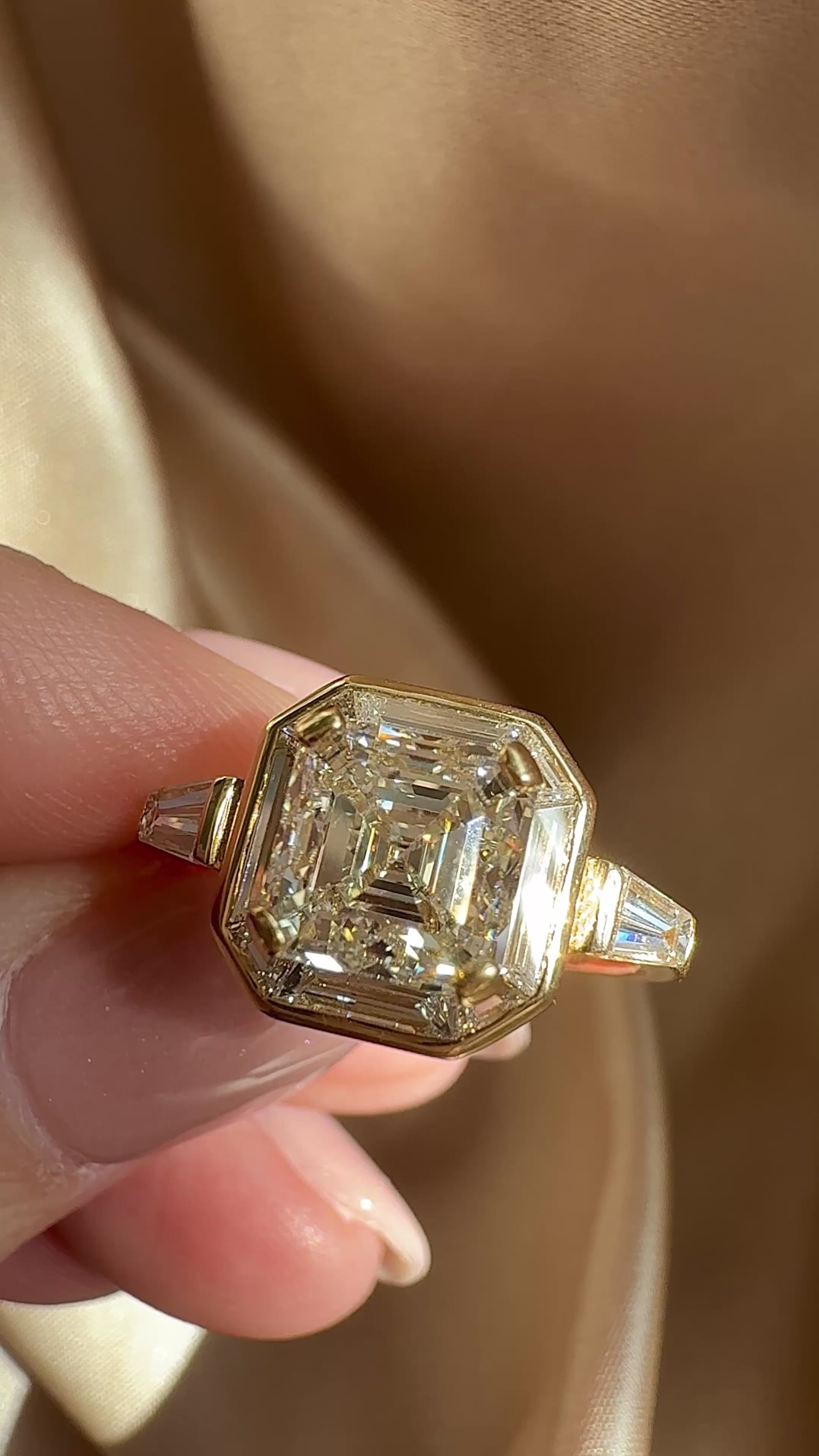 j-k-l color, vs clarity diamond rings in yellow gold setting