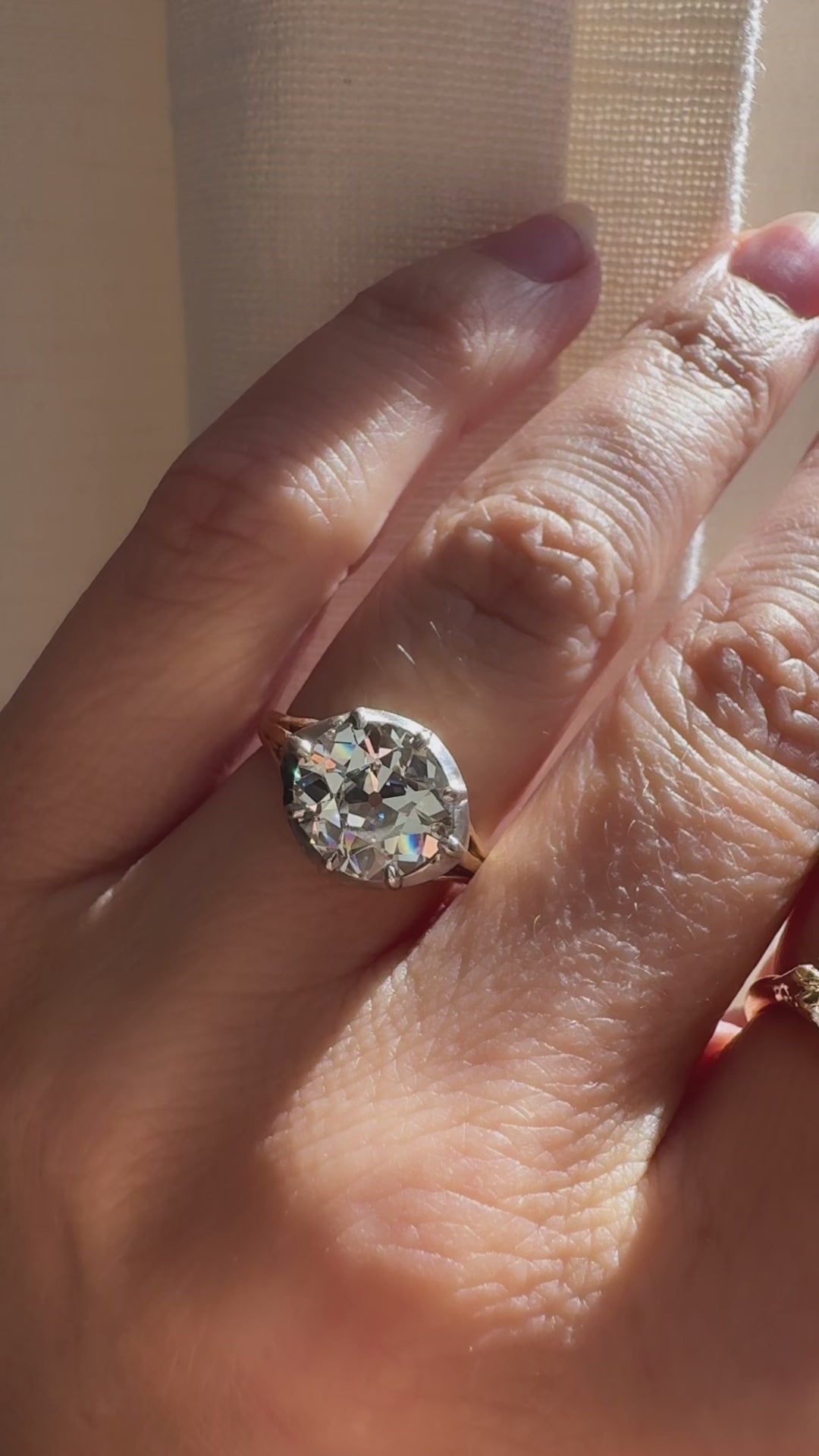 g-h-i color, vs clarity diamond uncategorized in two-tone setting