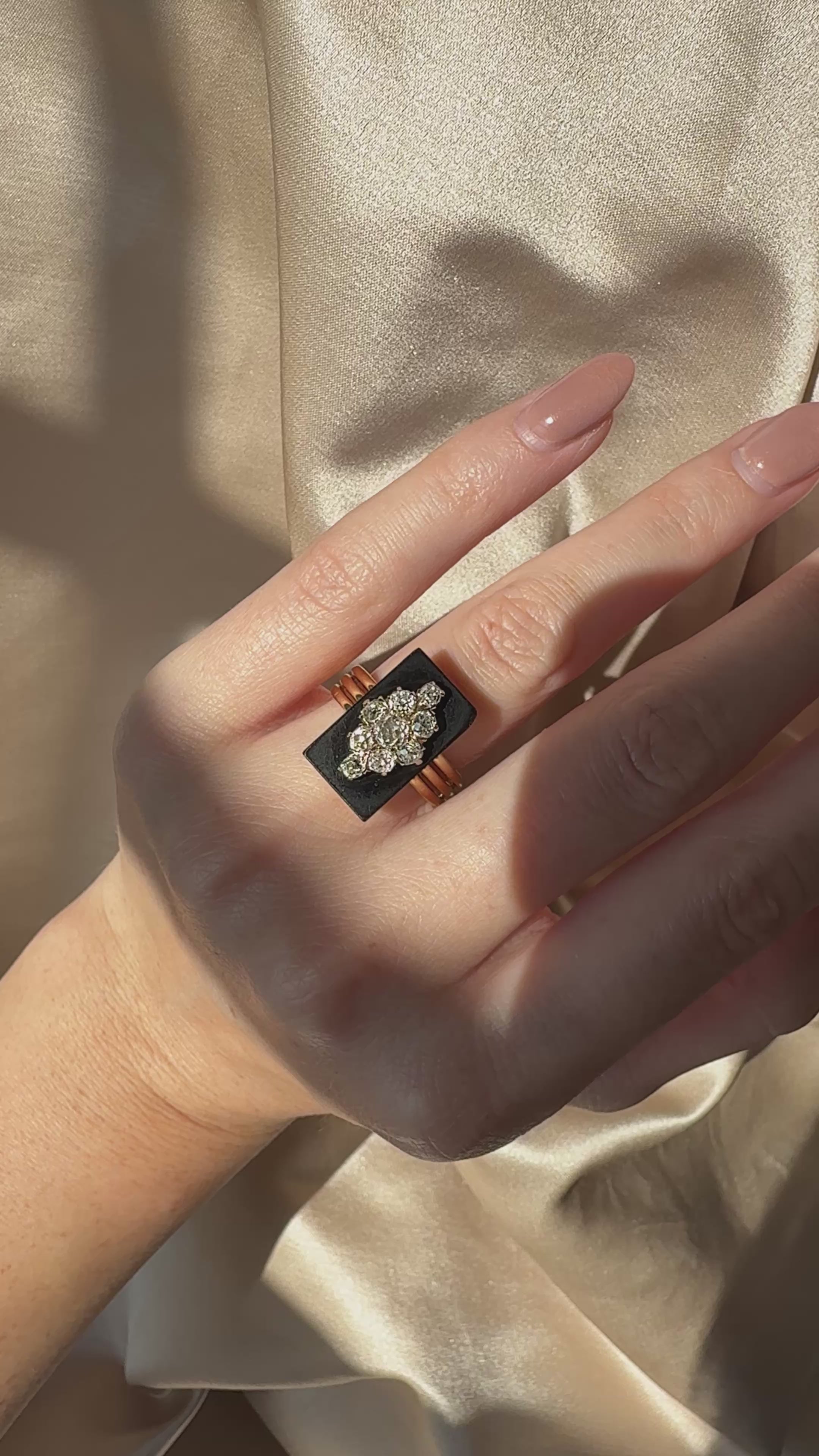 m-z color, vs clarity rings in yellow gold setting