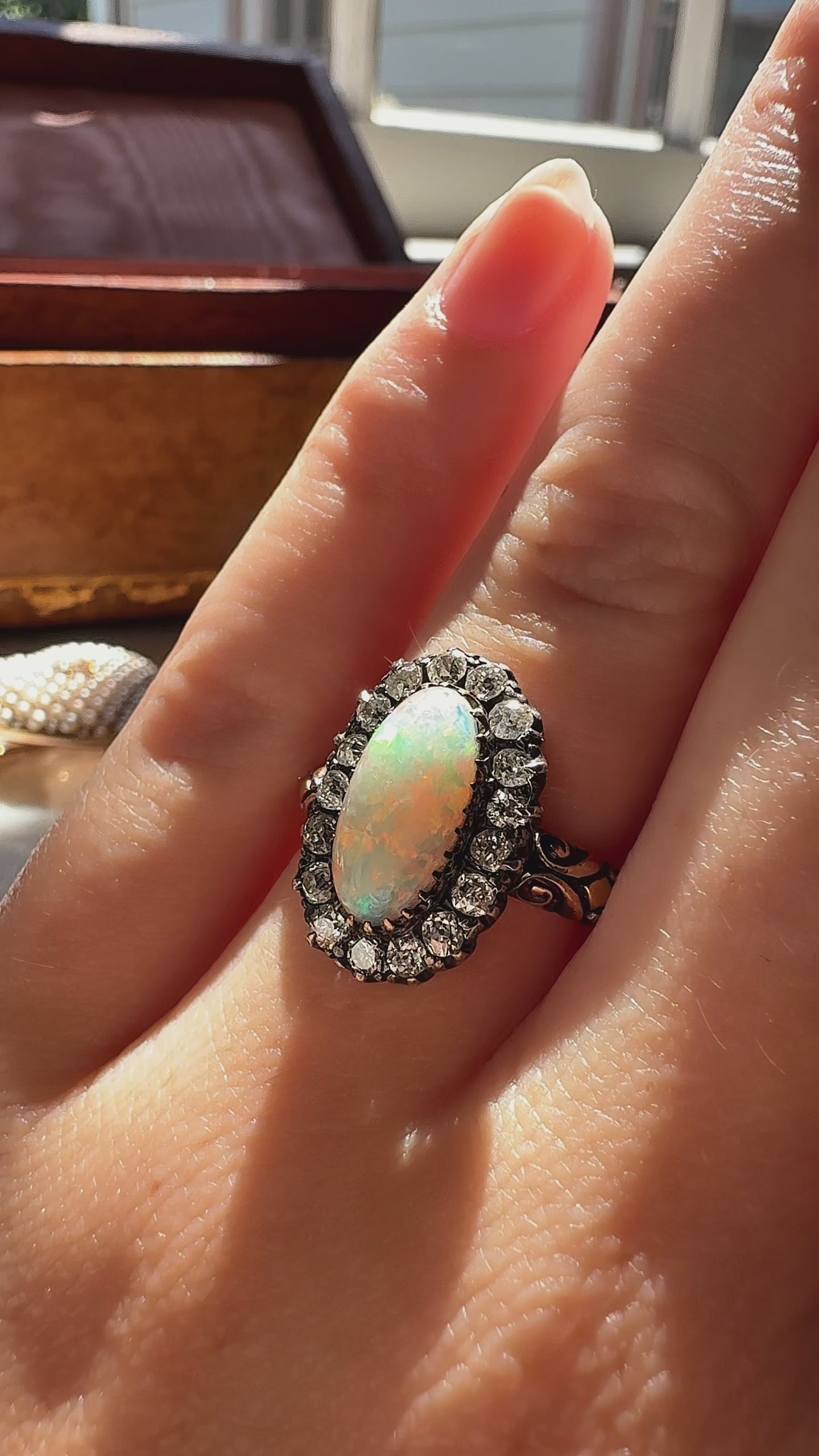  videos and images of vintage Rings-Rings
