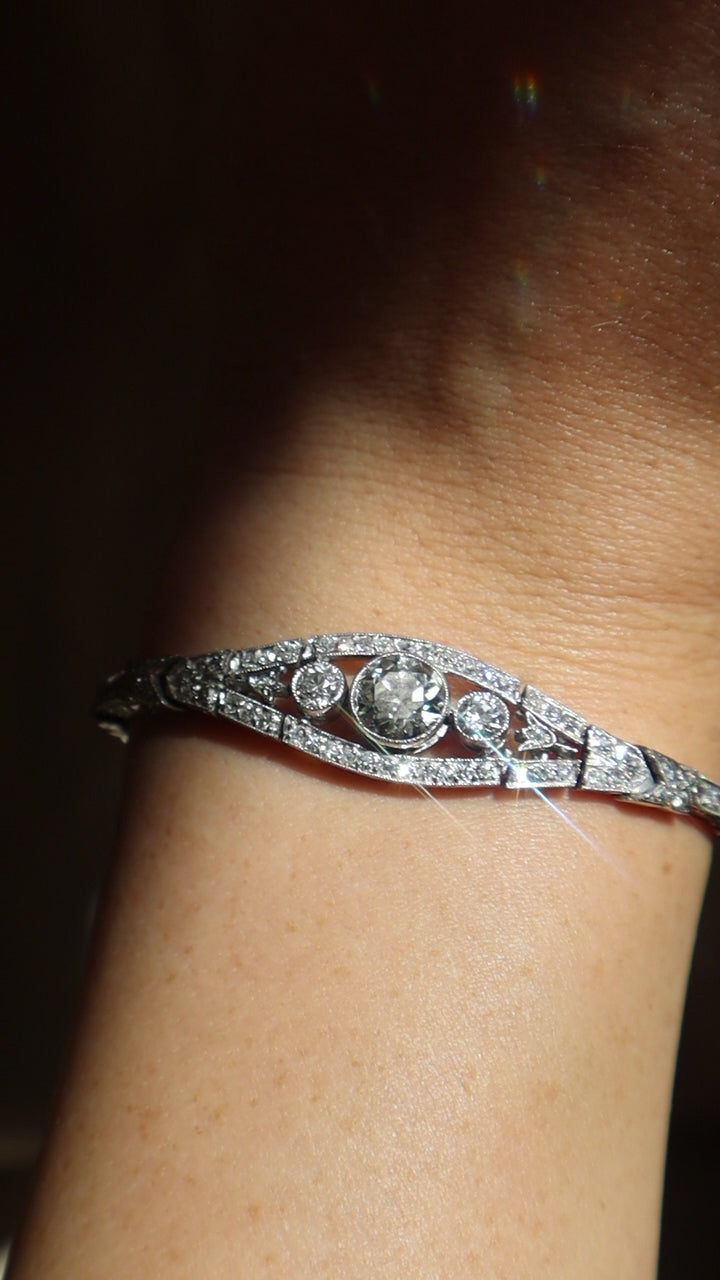 2-3 Carats vintage engagement ring